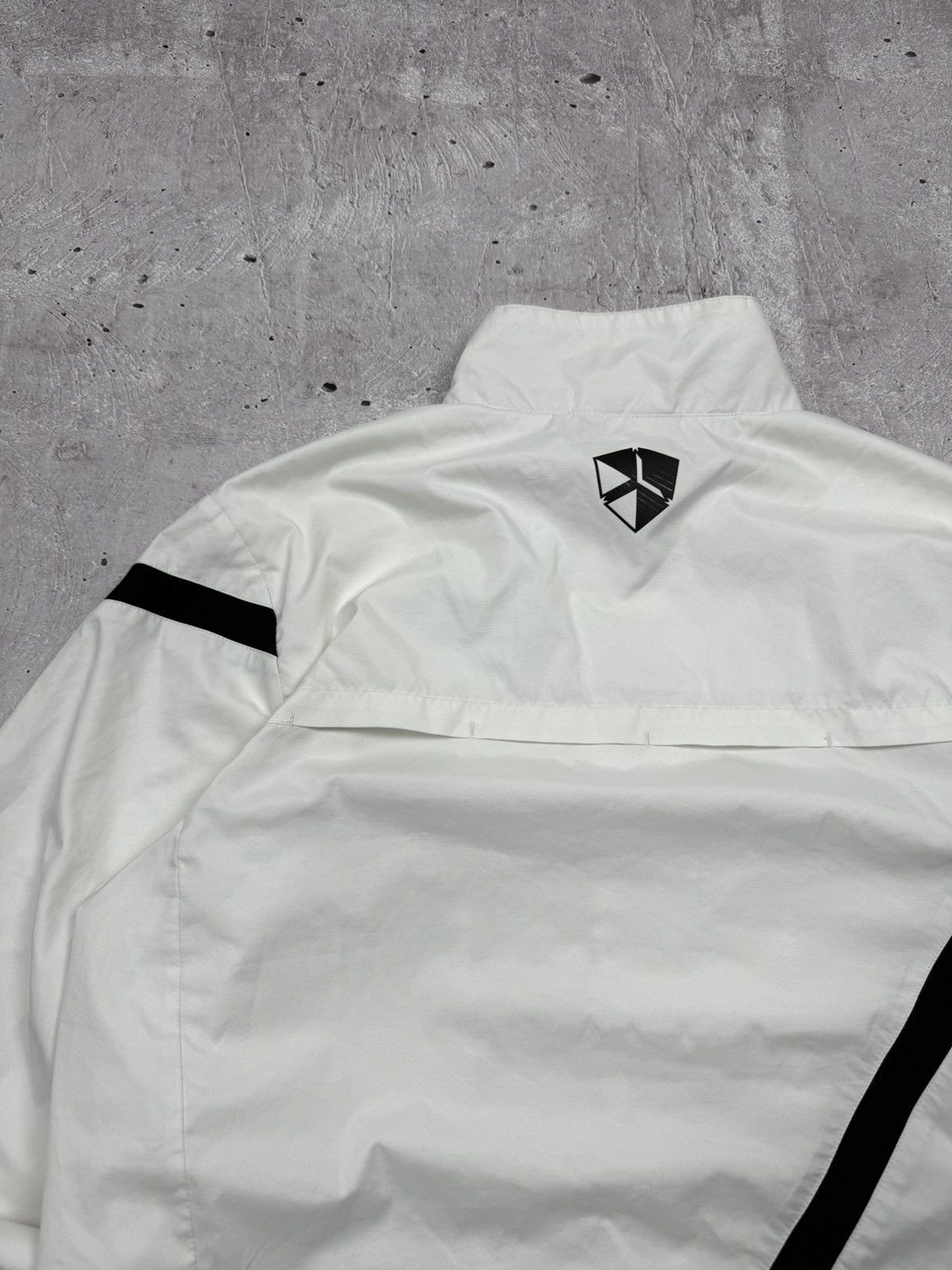Nike × Vintage Vintage Nike Juventus Blockcore Nylon Track Jacket Size US M / EU 48-50 / 2 - 10 Thumbnail