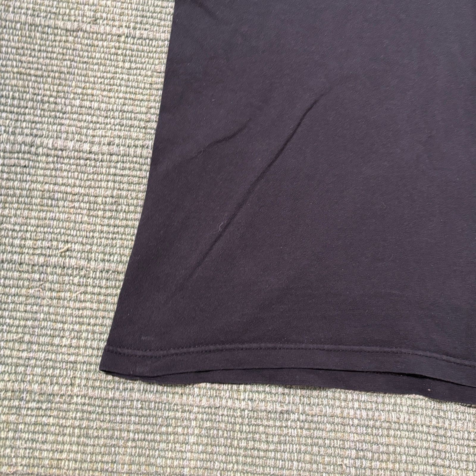 Vintage Vintage faded black pocket tee shirt 1990s size large Size US L / EU 52-54 / 3 - 5 Thumbnail