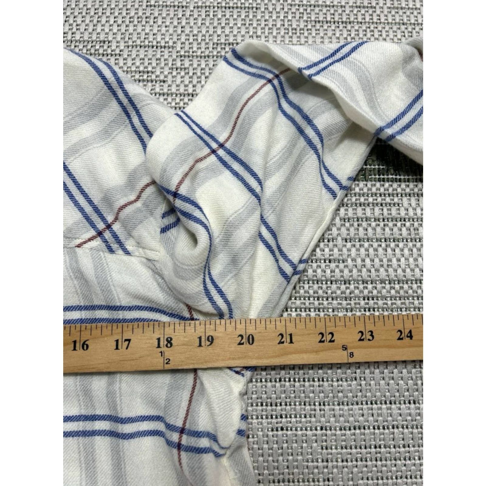 Anthropologie Anthropologie Pilcro Tuxedo Shirt Womens Small White Ruffle Plaid Button Down Size S / US 4 / IT 40 - 5 Thumbnail