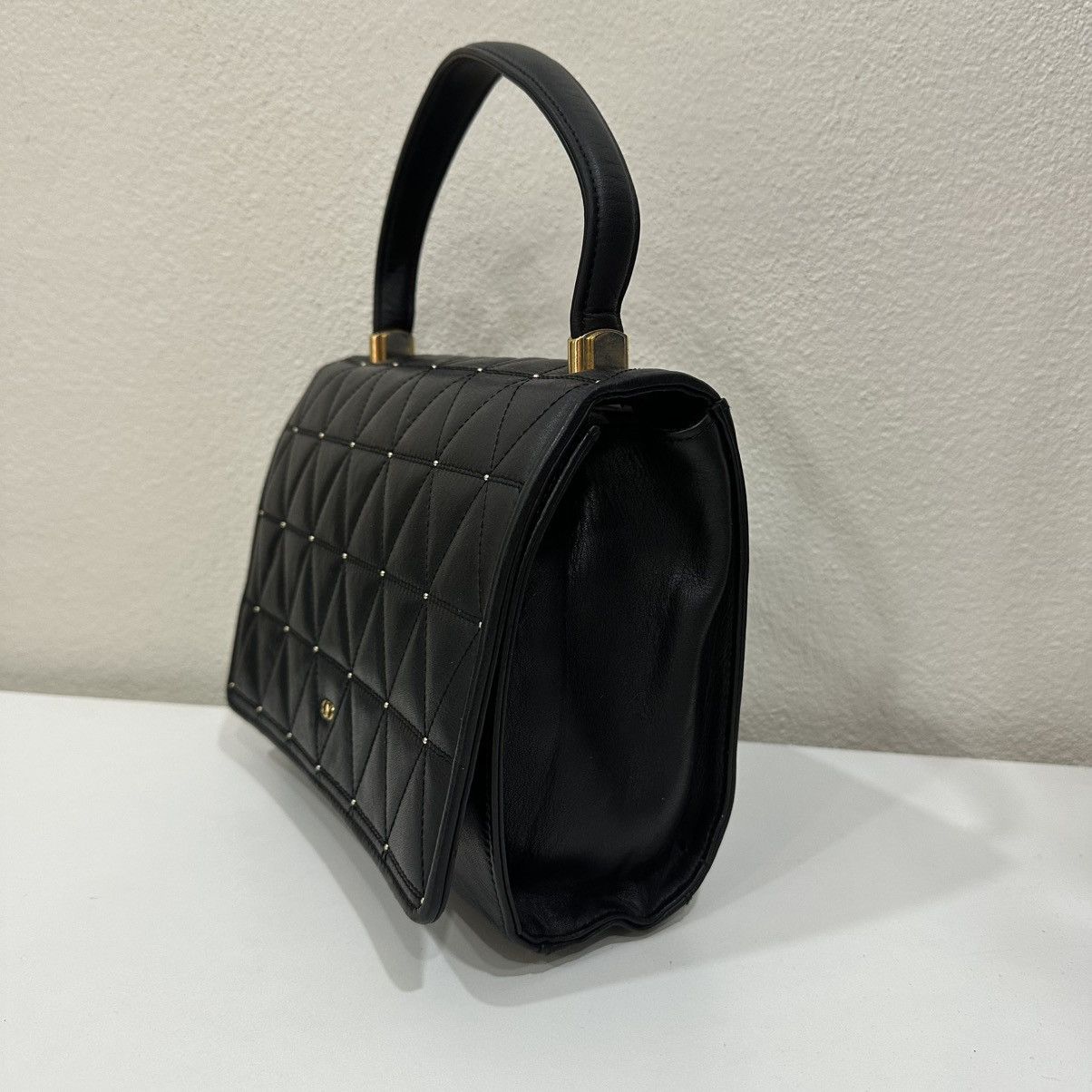Valentino ‼️LD‼️ VALENTINO GARAVANI QUILTED VLOGO GOLD HARDWARE HANDBAG Size ONE SIZE - 5 Thumbnail