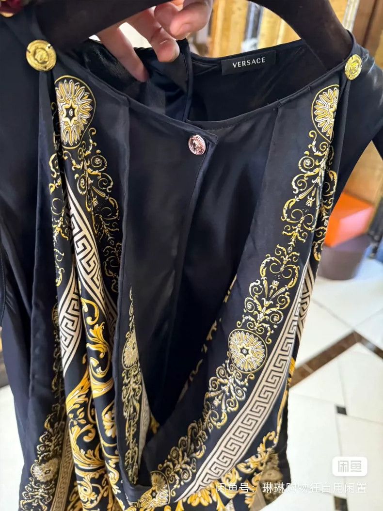 Versace Versace Black gold silk top dress Size M / US 6-8 / IT 42-44 - 9 Thumbnail