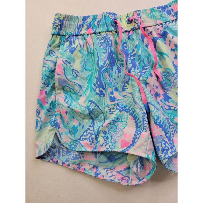 Lilly pulitzer run hot sale around shorts