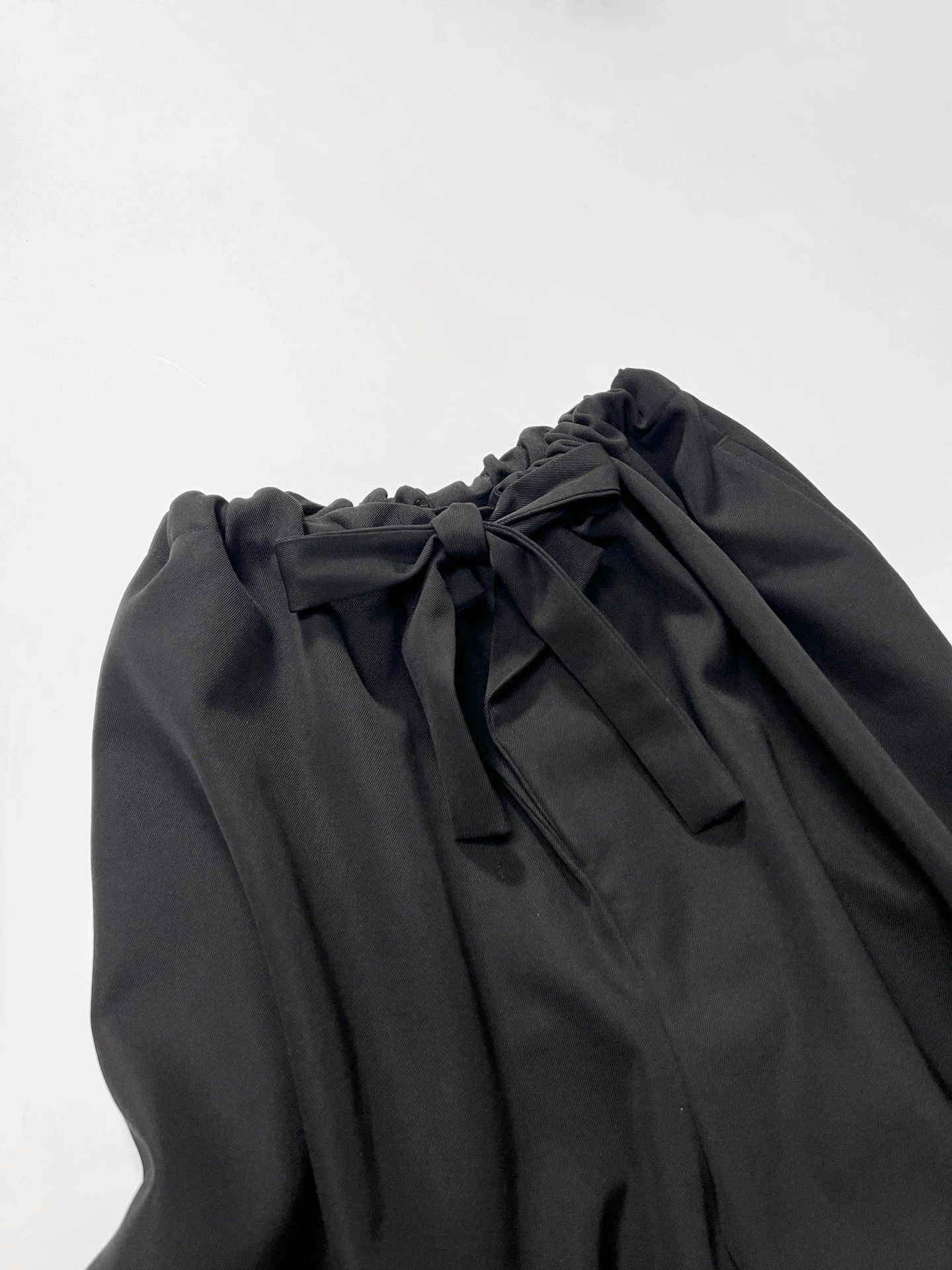 Yohji Yamamoto YohjiYamamoto 1994 SS Wool Tie-Waist Suit Shorts S Size 26" / US 2 / IT 38 - 2 Thumbnail