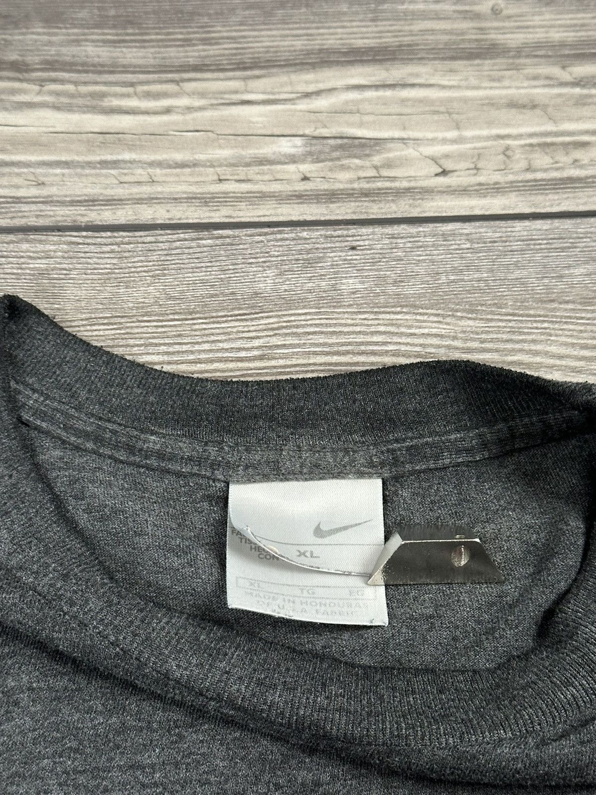 Nike × Vintage Vintage Y2K Nike Spell Out T Shirt Size US XL / EU 56 / 4 - 3 Thumbnail