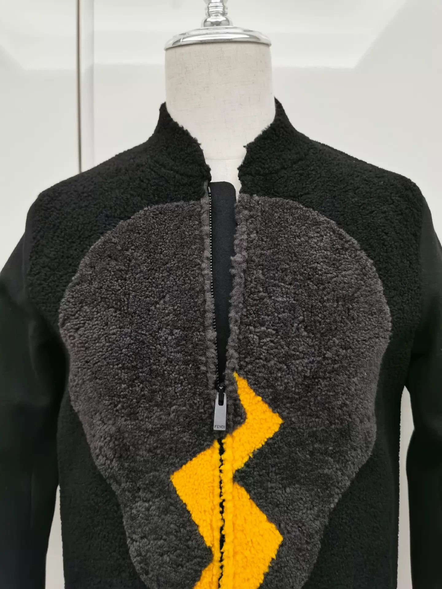 Fendi FENDI Shearling Panel Classic Short Jacket Size US S / EU 44-46 / 1 - 2 Thumbnail
