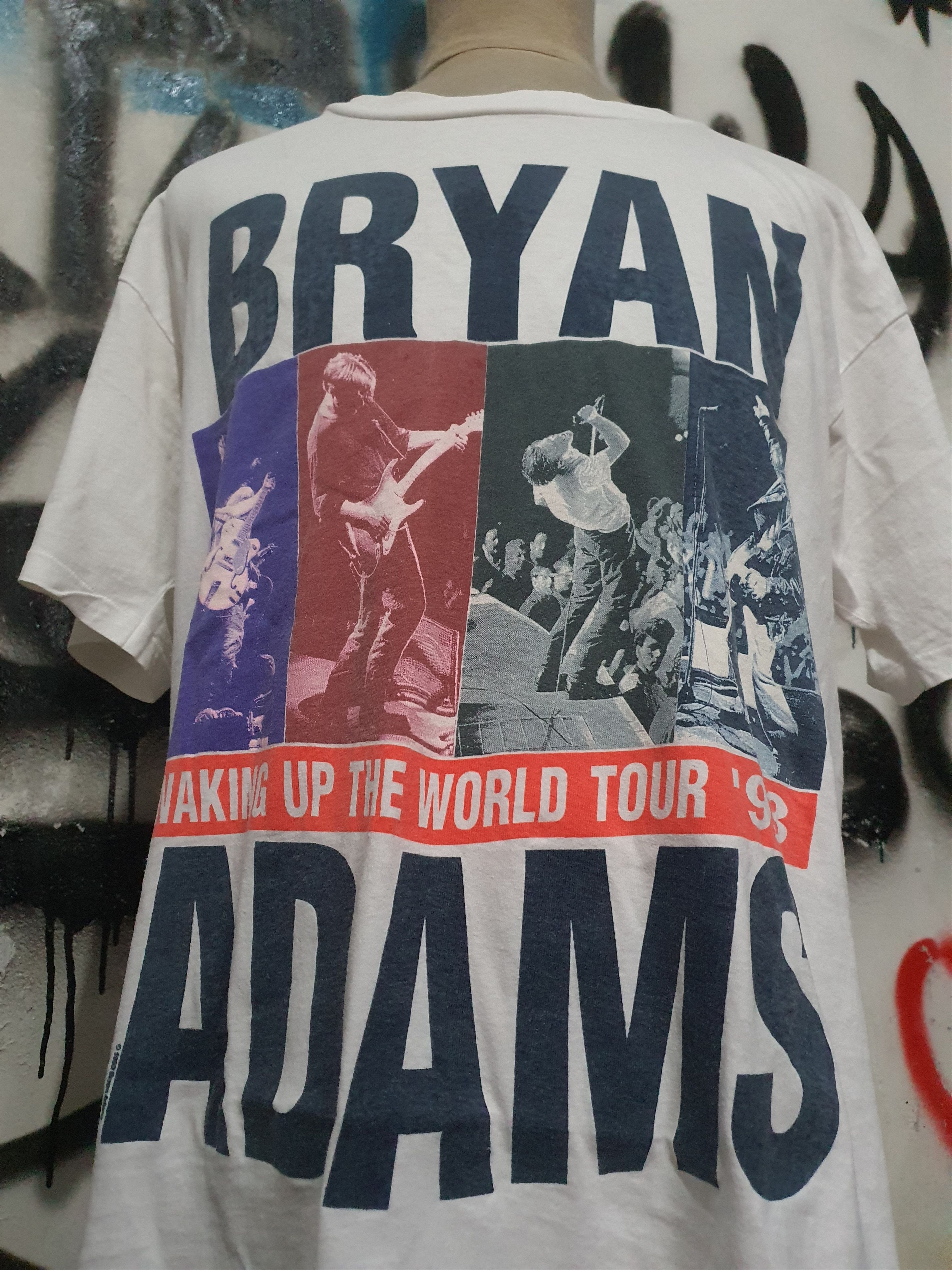 Band Tees 🌹 Bryan Adams XL 🌹 Size US XL / EU 56 / 4 - 2 Thumbnail