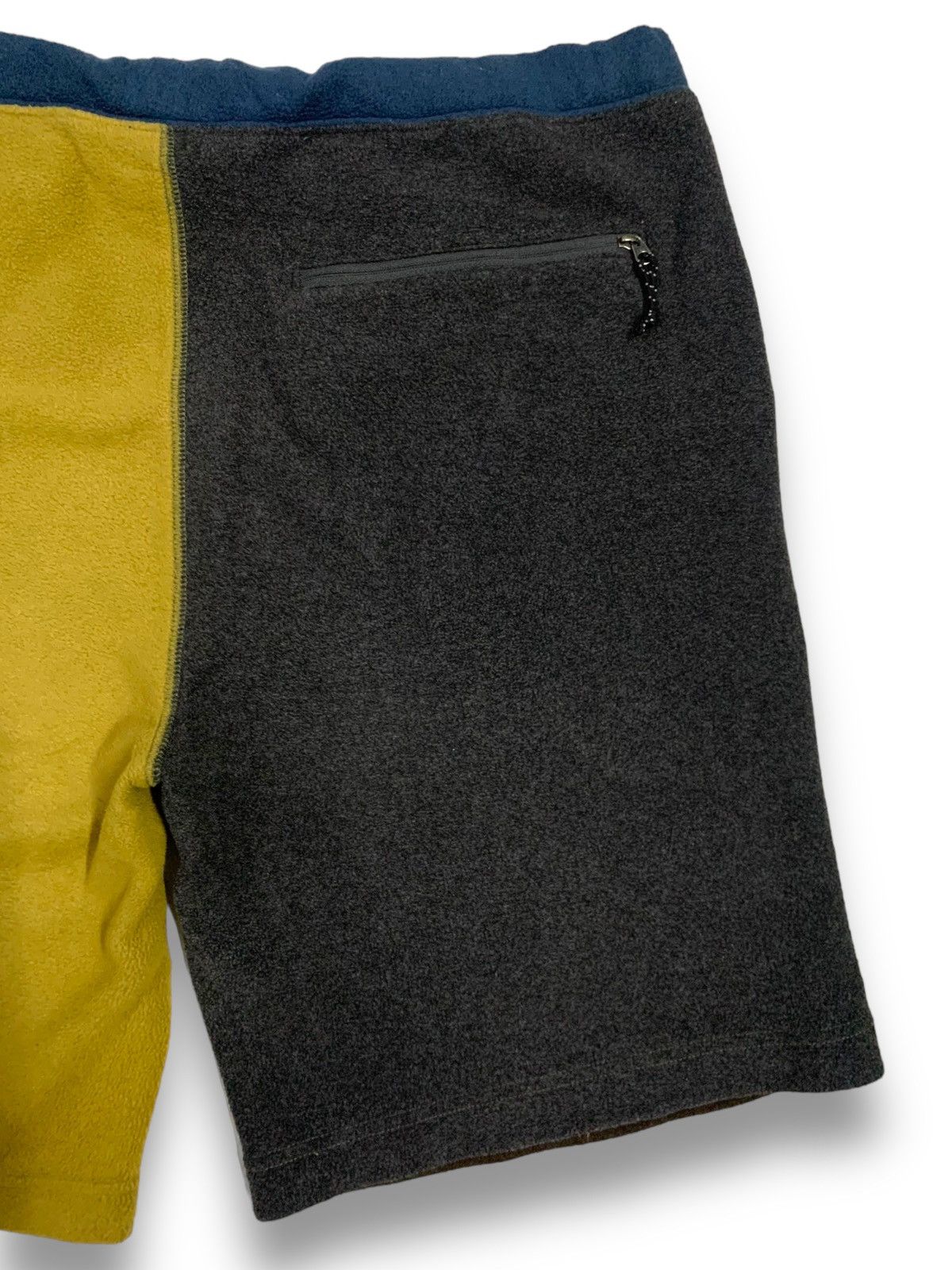 Columbia Columbia Sportwear Adjustable Waist Fleece Short Pants Size US 32 / EU 48 - 15 Thumbnail