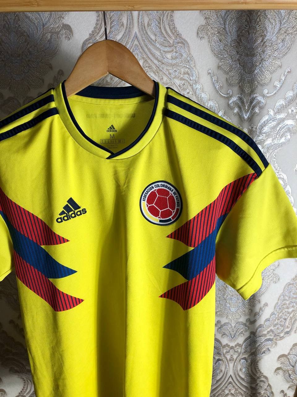 Adidas VINTAGE ADIDAS COLOMBIA RETRO SOCCER JERSEY BLOKE Y2K 90s Size US M / EU 48-50 / 2 - 2 Thumbnail