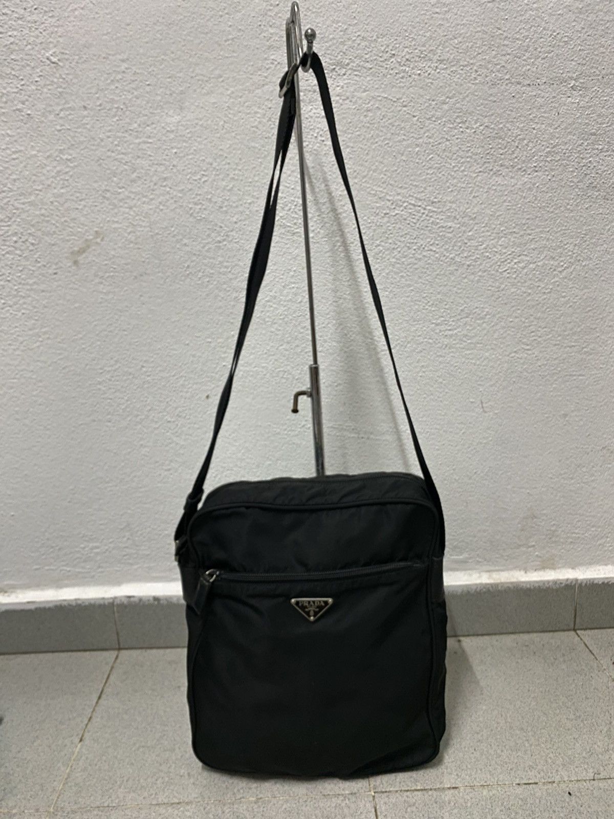 Prada Offer Prada tessuto Shoulder Bag Nylon Size ONE SIZE - 2 Thumbnail