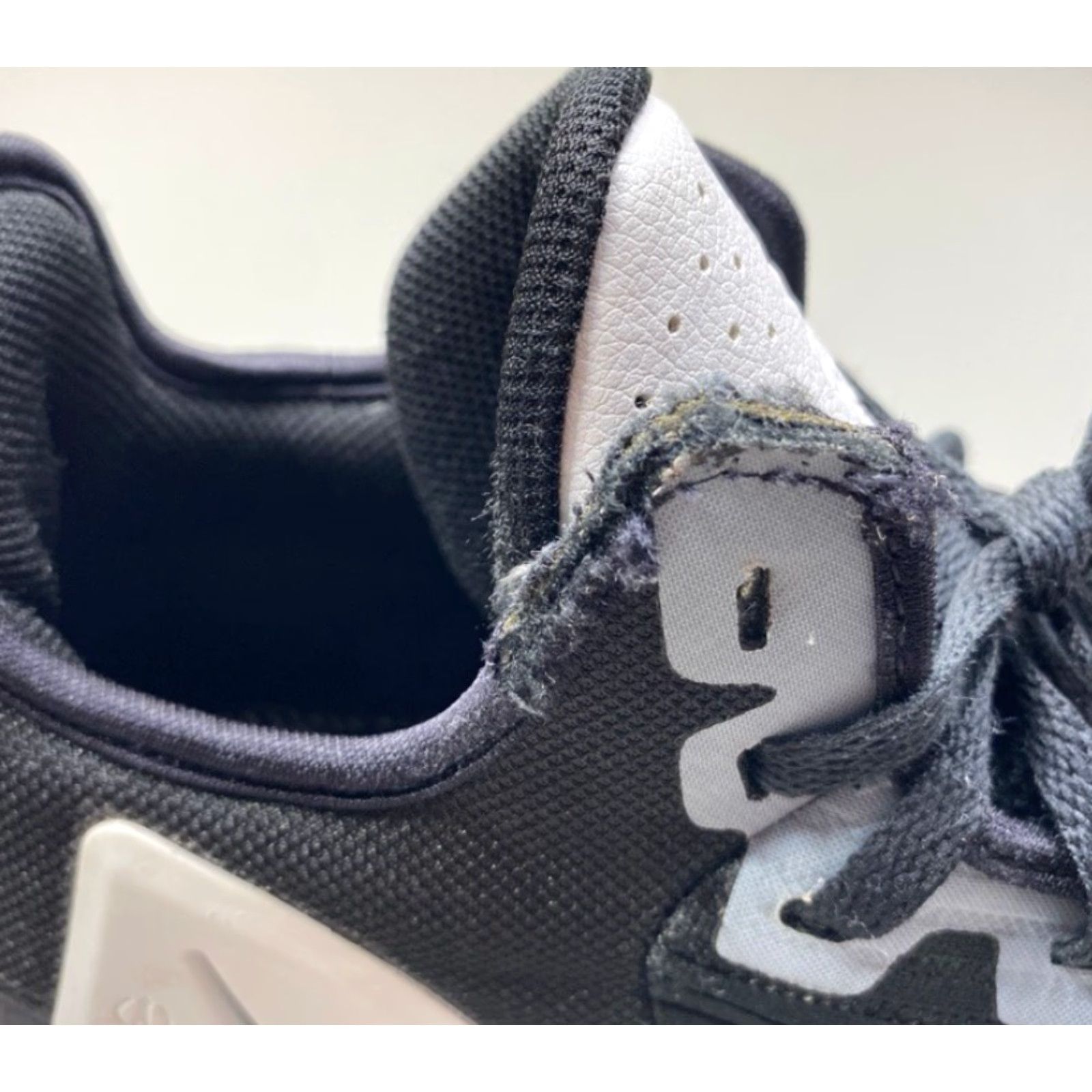 Nike Nike LeBron James Witness V6 HO21 DO9843-002 Mens Sz 10.5 Black White Nike LeBron Witness V6 Shoe Mens Sz 10.5 Black White DO9843-002 Size US 11 / EU 44 - 7 Thumbnail