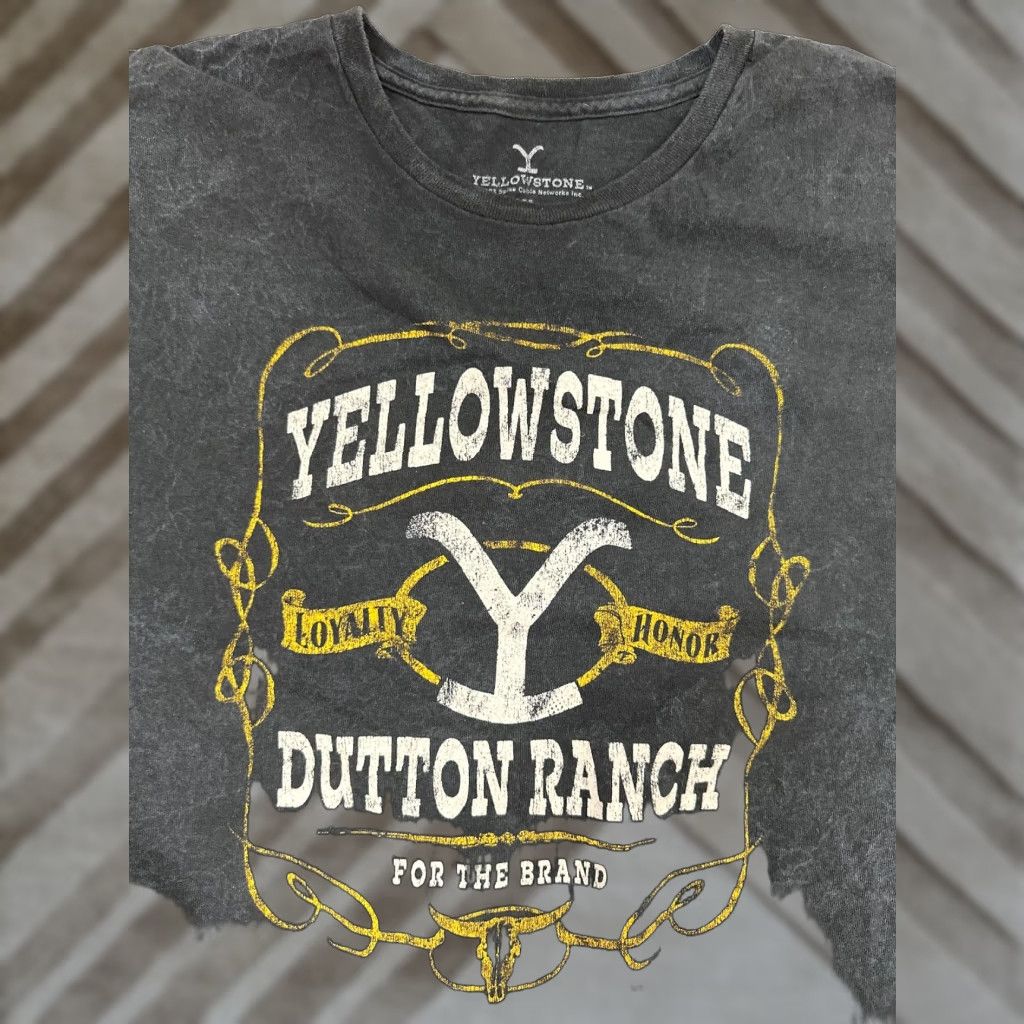 Vintage Yellowstone T-Shirt Black XL Men's Yellowstone Brand Graphic Print Crew Neck Short Sleeve 100% Cotton 2010s 90s Outdoor Logo Mens Size US XL / EU 56 / 4 - 1 Thumbnail