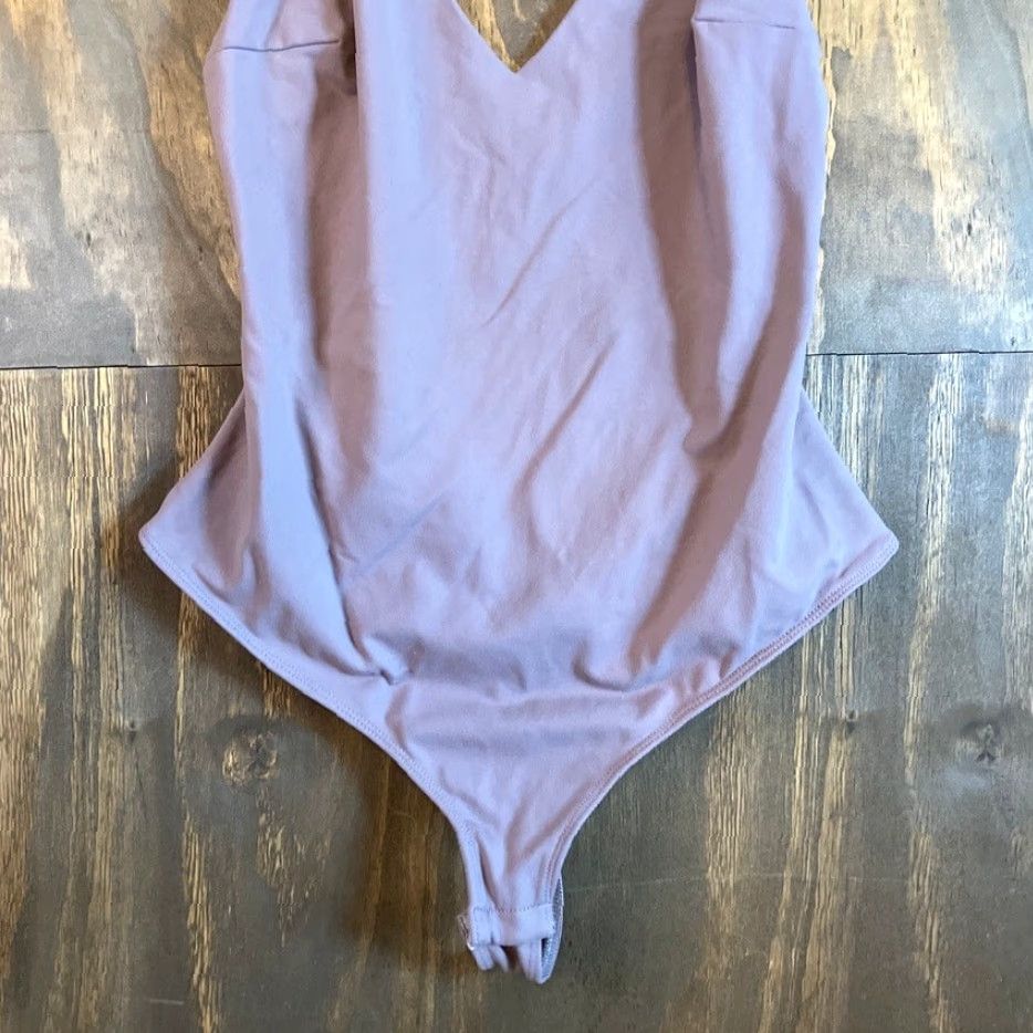 Vintage Intimately Free People Bodysuit Purple V Neck Criss Cross Strap Stretch L Women Size L / US 10 / IT 46 - 3 Thumbnail