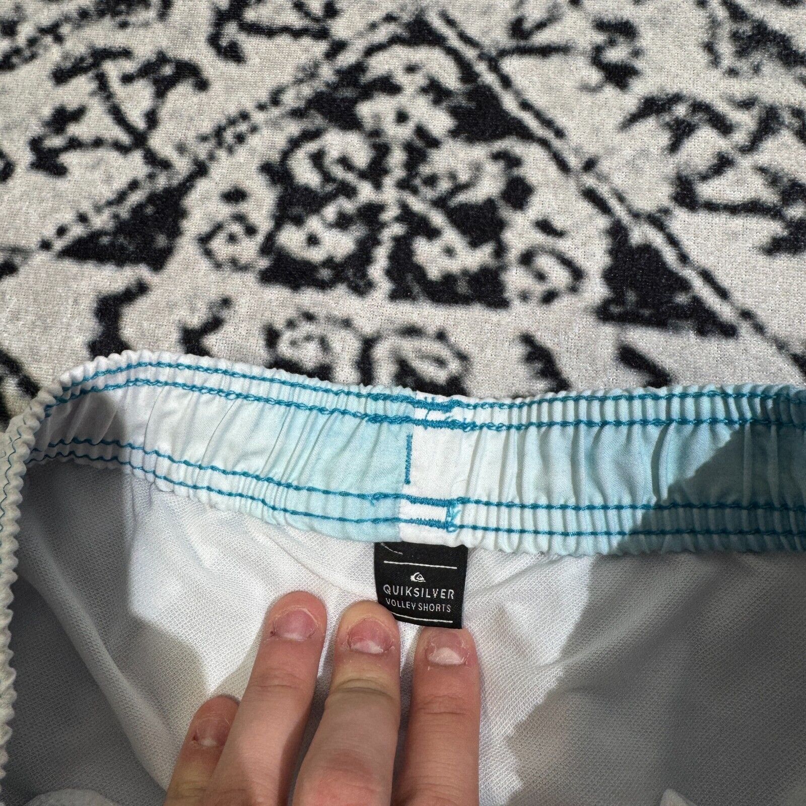 Quiksilver Vintage Quiksilver Unisex Polyester Swimming Shorts Size M Size US 33 - 5 Thumbnail