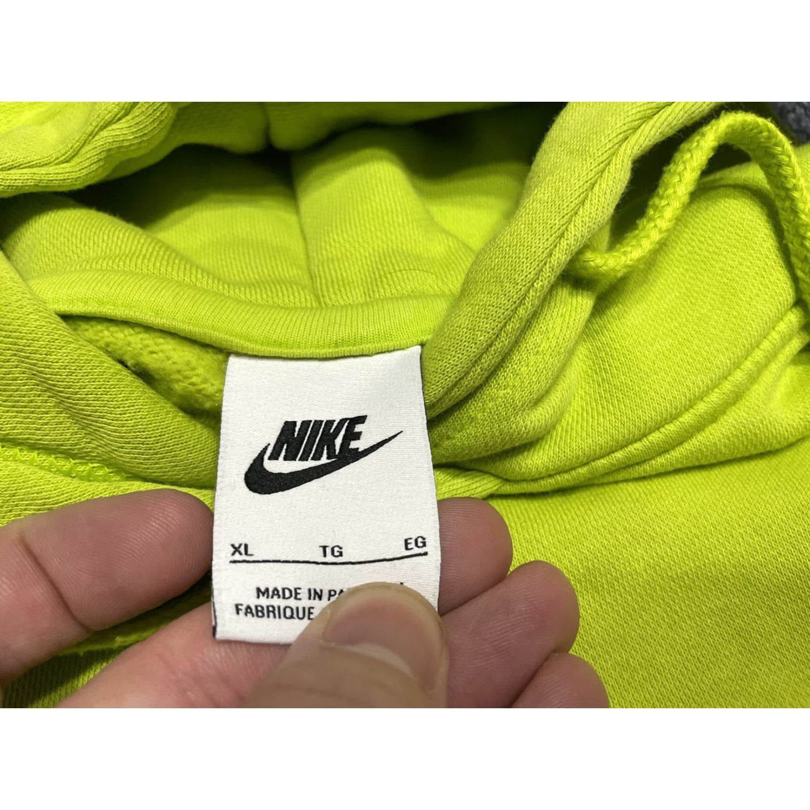 Nike VINTAGE Nike Men's Hoodie Center Swoosh Pullover Sweater Green XL Hoodie Mens Retro USA - Size US XL / EU 56 / 4 - 5 Thumbnail