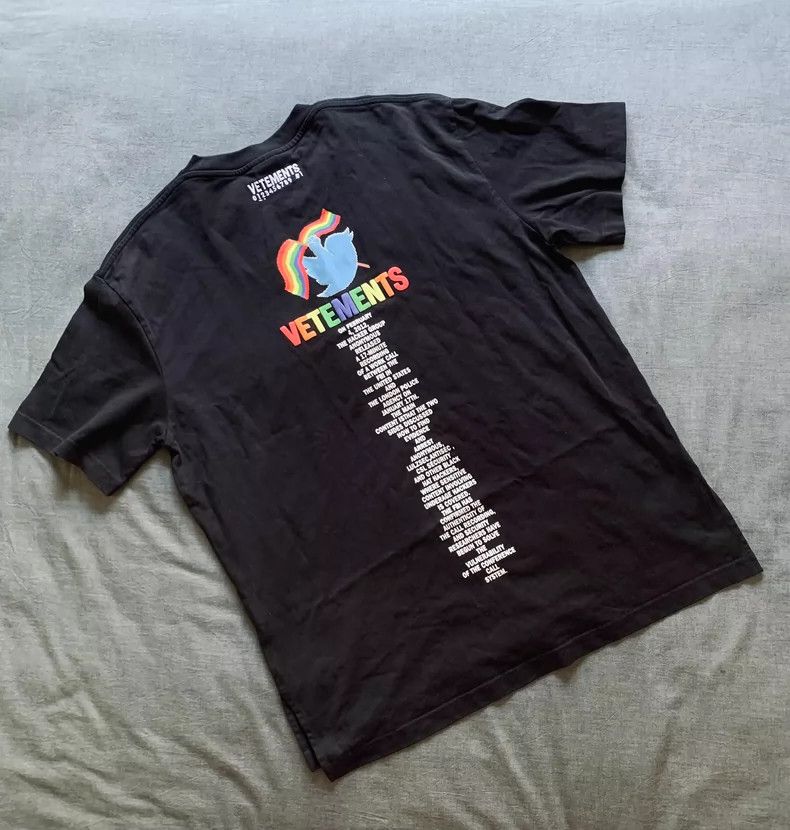 Vetements VETEMENTS Rainbow slogan short sleeve 2504-Nextarrow Size US M / EU 48-50 / 2 - 2 Thumbnail