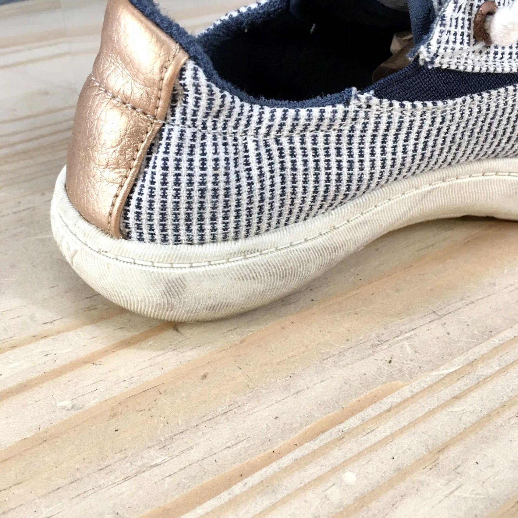 Vintage Roxy Shoes Womens 6.5 Crews Court Sneakers Blue Striped Lace Up Low Top Casual Shirt Shoe Womens Casual Sneakers Size M / US 6-8 / IT 42-44 - 4 Thumbnail