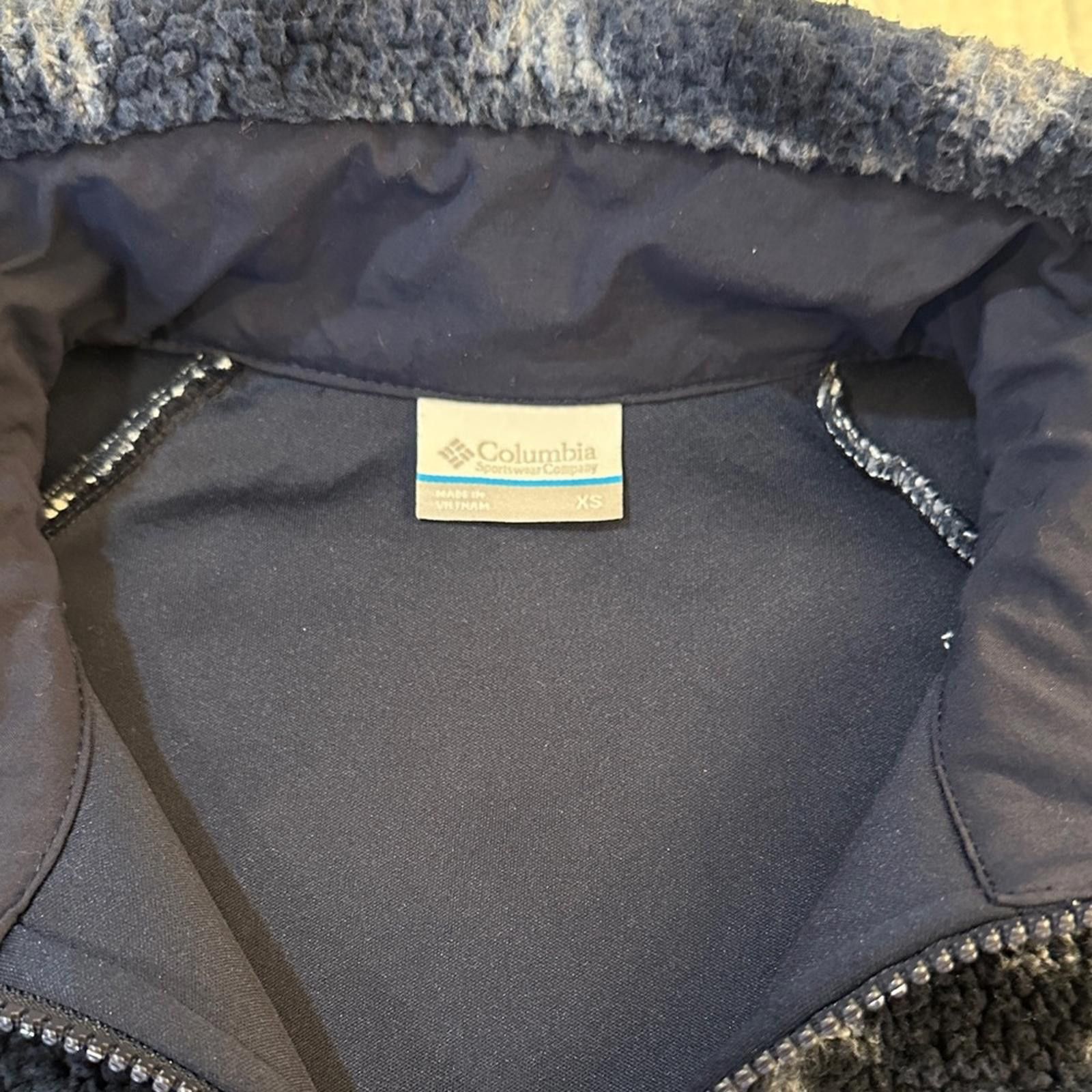 Columbia Columbia XS Fuzzy Teddy Bear Navy Fleece Jacket Zipper Size XS / US 0-2 / IT 36-38 - 2 Thumbnail