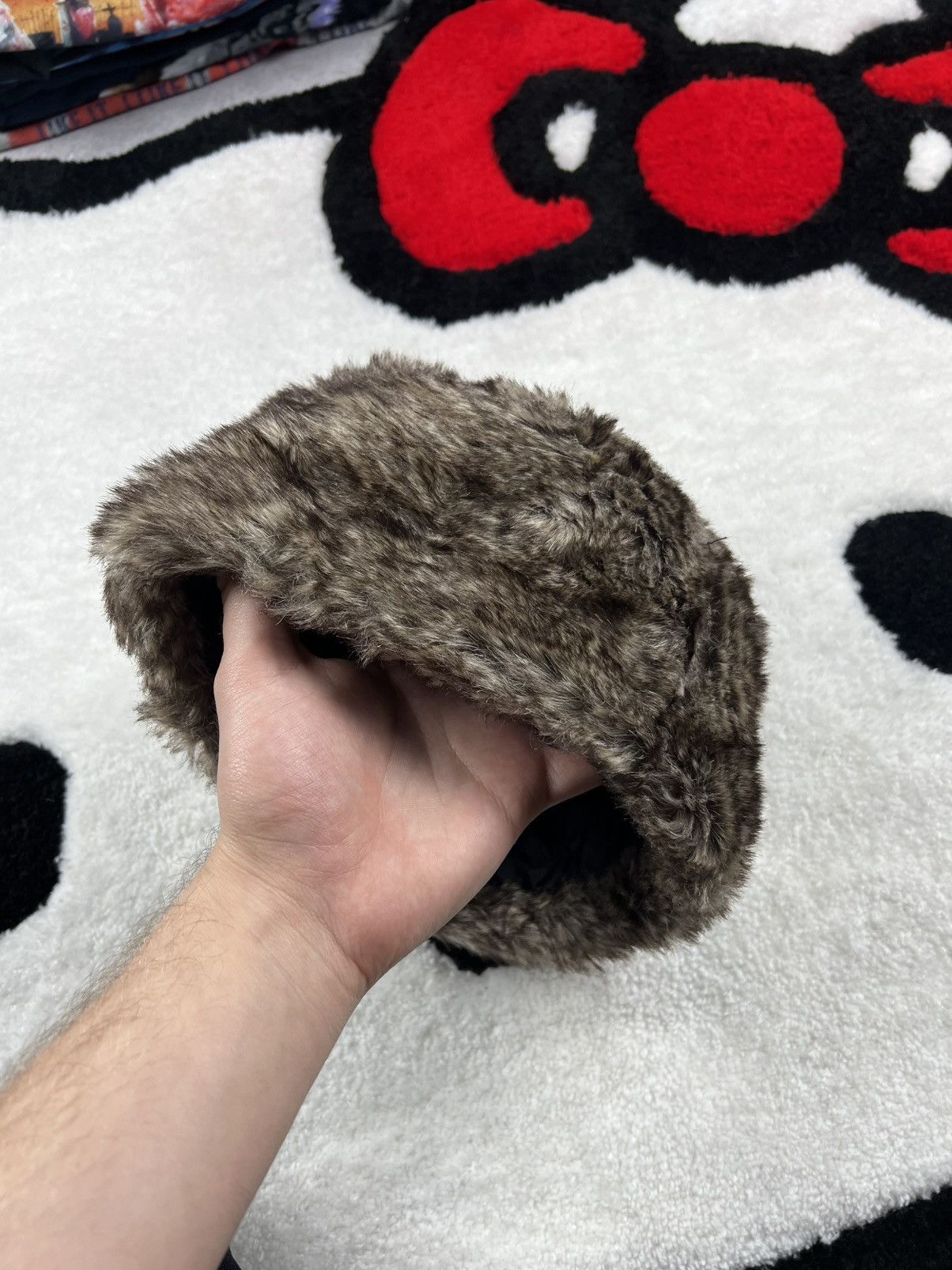 Japanese Brand Crazy Y2K Fuzzy Fur Mohair Grunge Women’s Winter Hat Size ONE SIZE - 4 Thumbnail