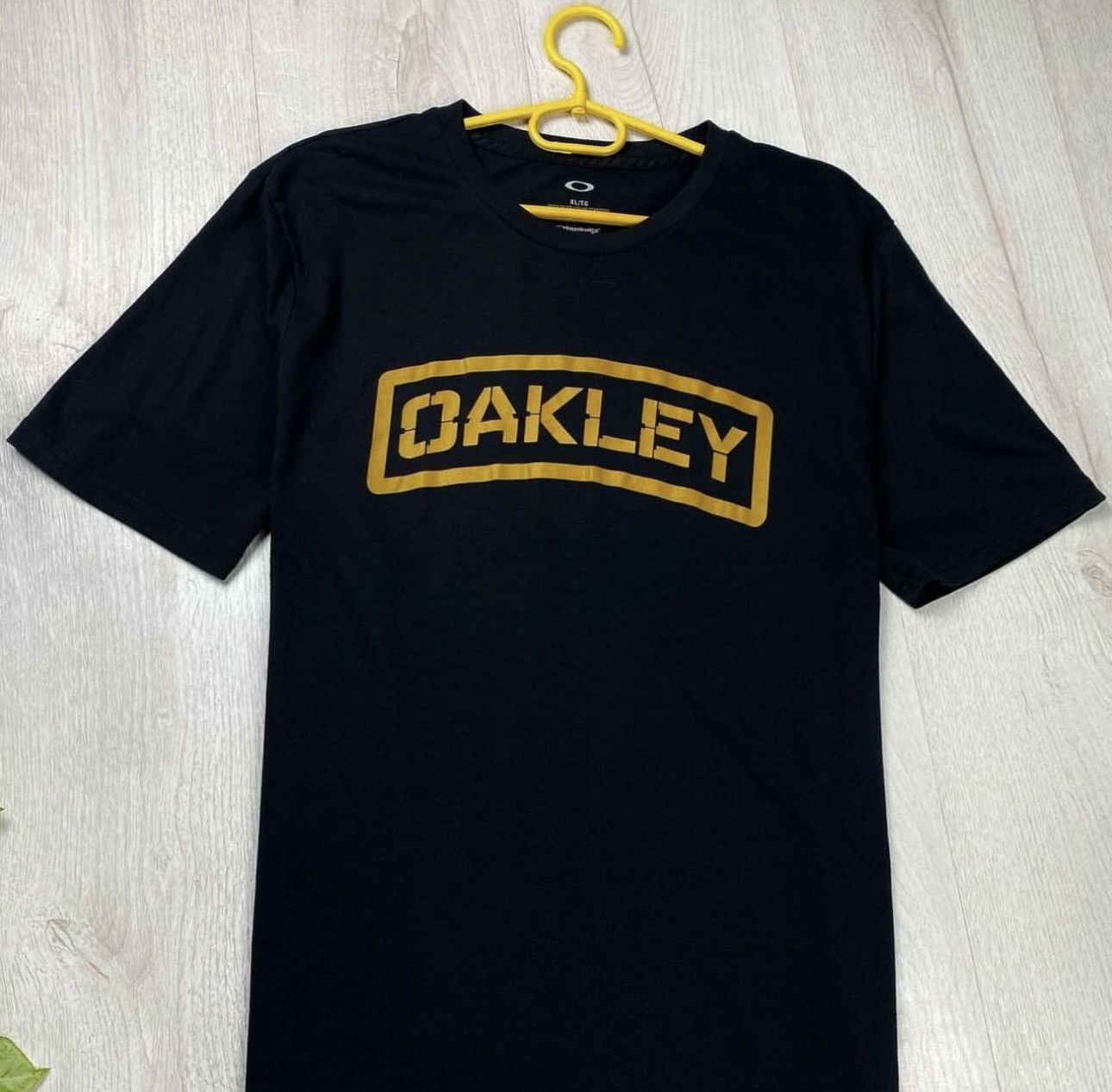 Oakley Oakley tee t-shirt vintage big logo size XL Size US XL / EU 56 / 4 - 2 Thumbnail