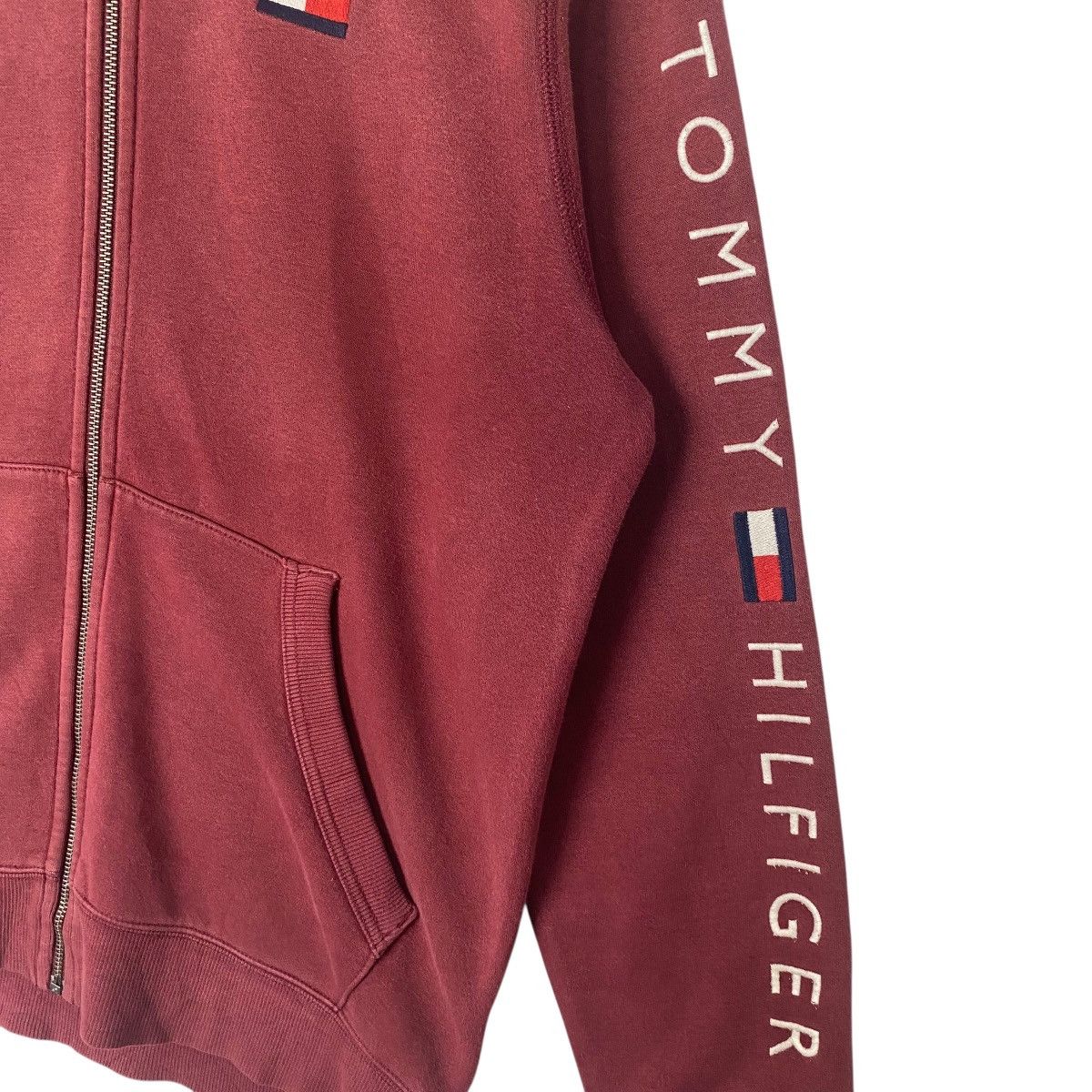 Vintage Vintage Tommy Hilfiger Full Zip Hoodie Sweater Red Size L Size US L / EU 52-54 / 3 - 6 Thumbnail