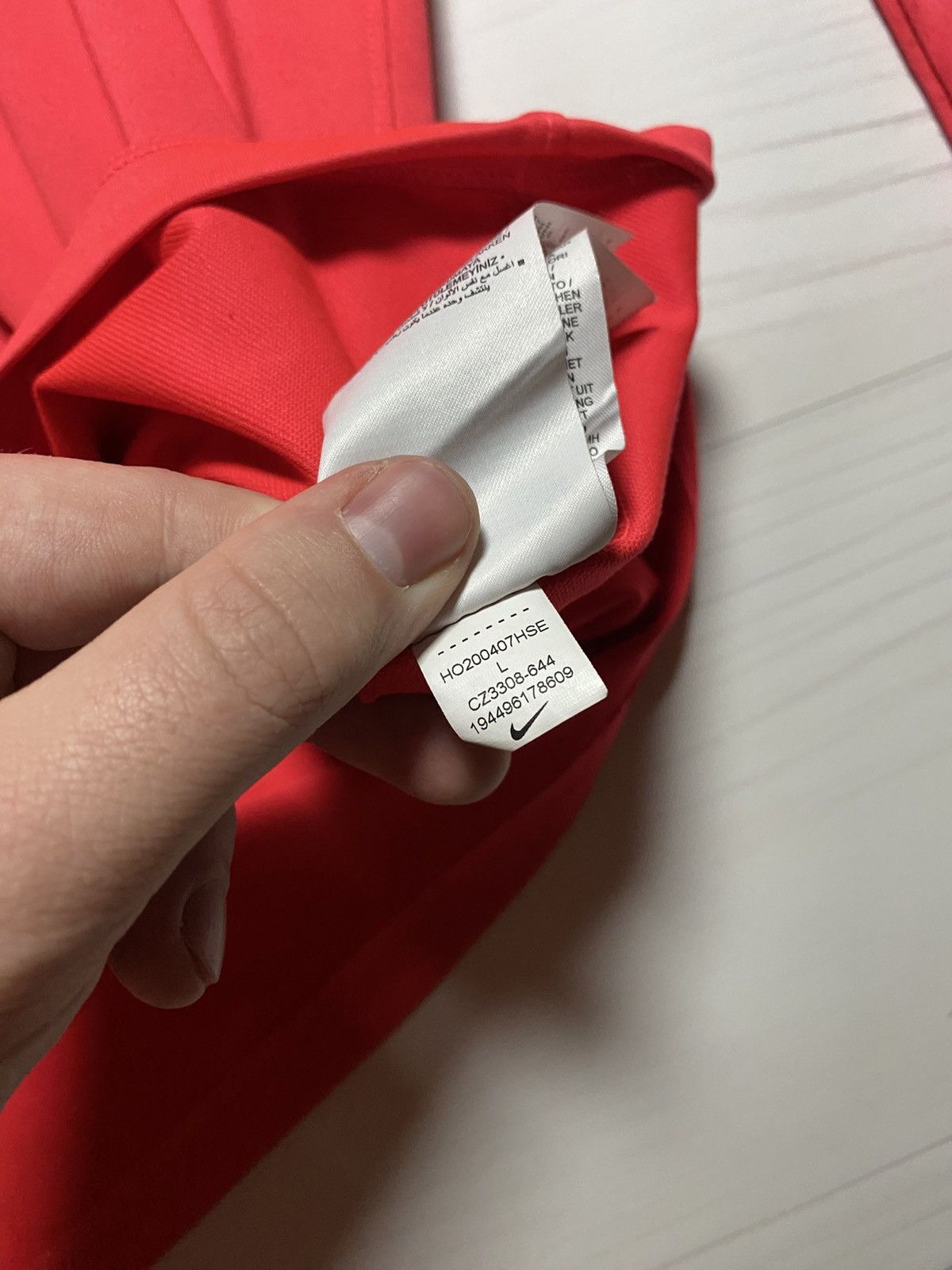 Nike Nike Liverpool 2020/21 training AXA soccer longsleeve jersey Size US L / EU 52-54 / 3 - 5 Thumbnail