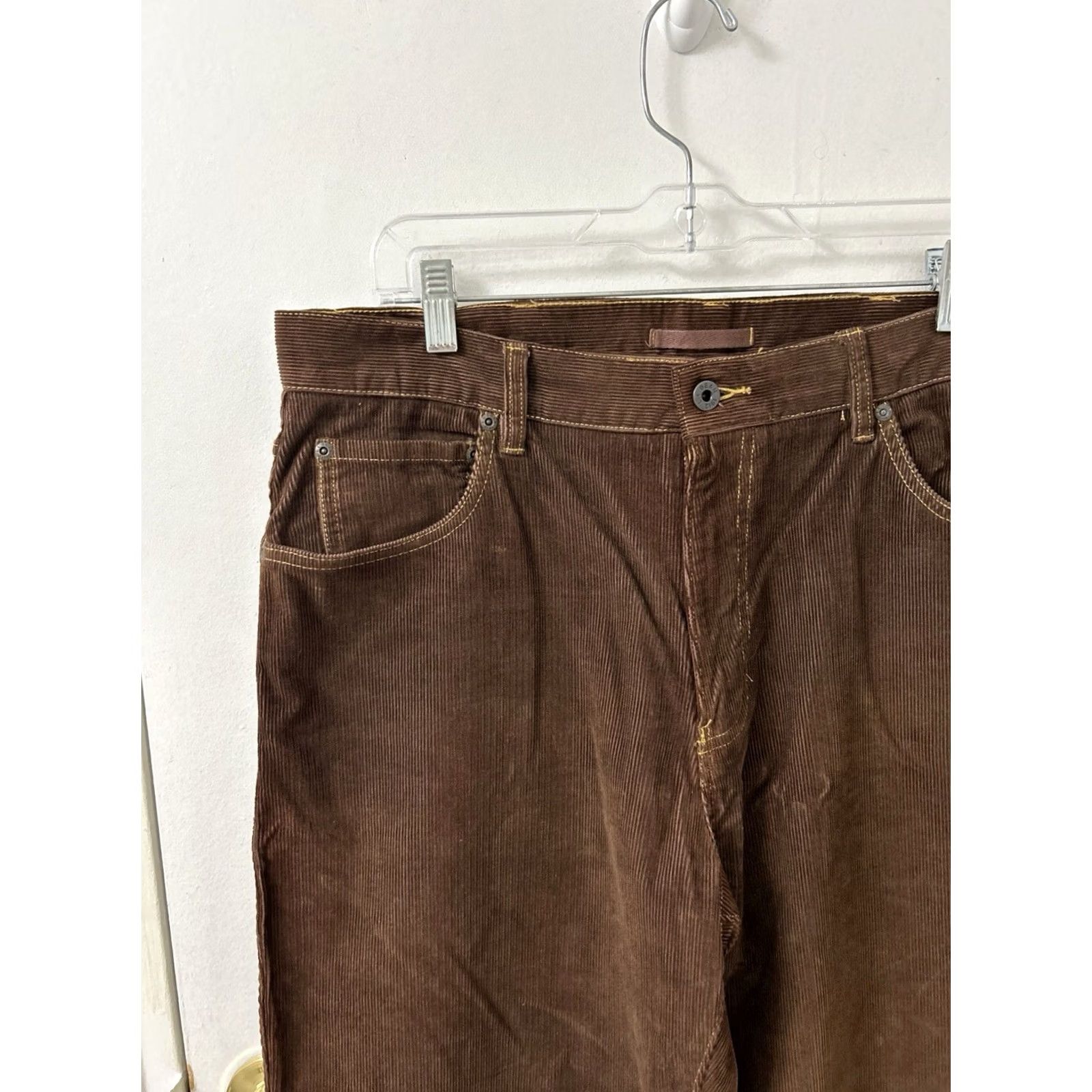 Vintage L.L. Bean Corduroy Pants Mens 36x33 Brown Natural Fit 5-Pocket Straight Leg YKK Zip Fly Regular Rise Size US 36 / EU 52 - 4 Thumbnail