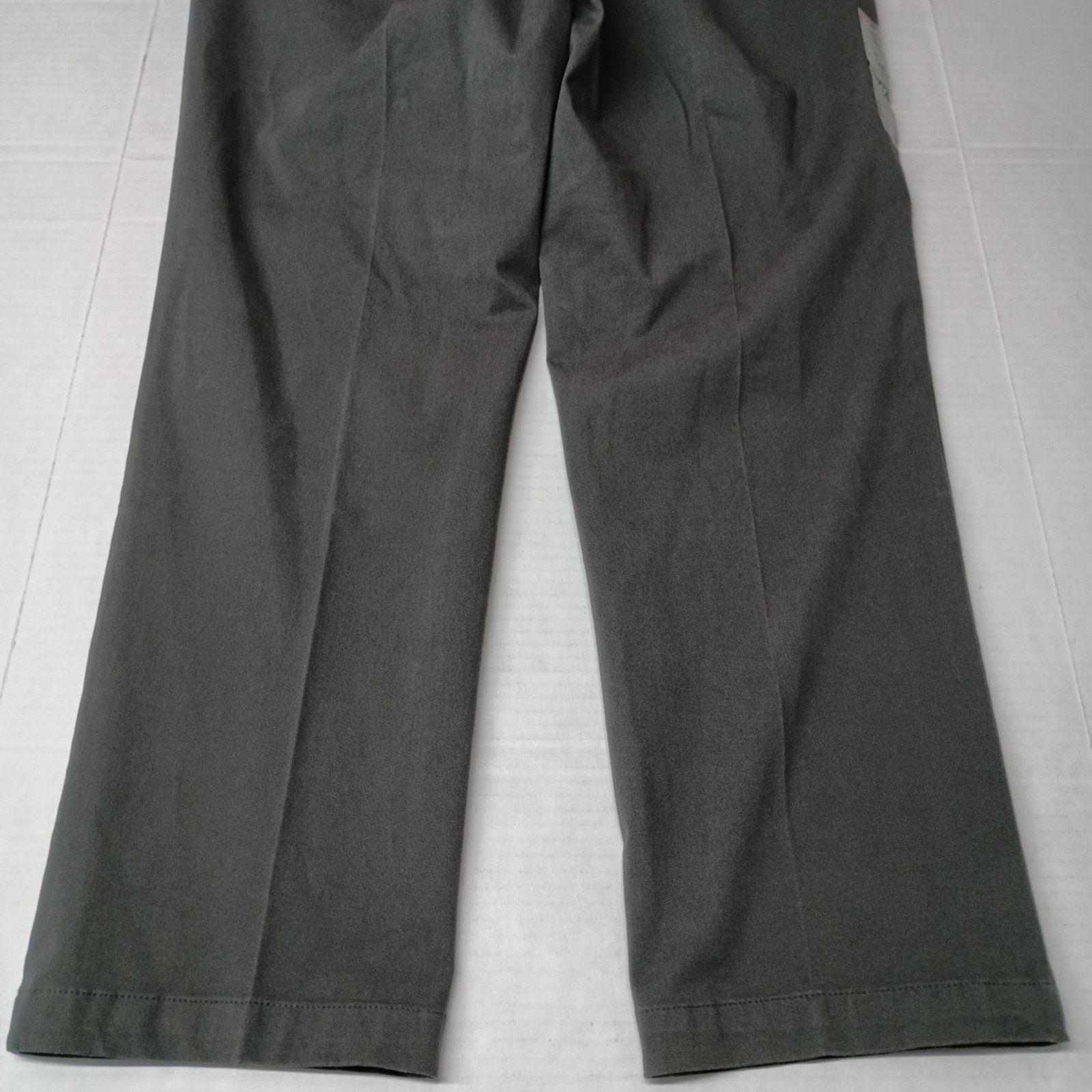 Dockers Dockers Workday Khakis Straight Fit Men's 38x32 Gray Stretch Size US 38 / EU 54 - 8 Thumbnail