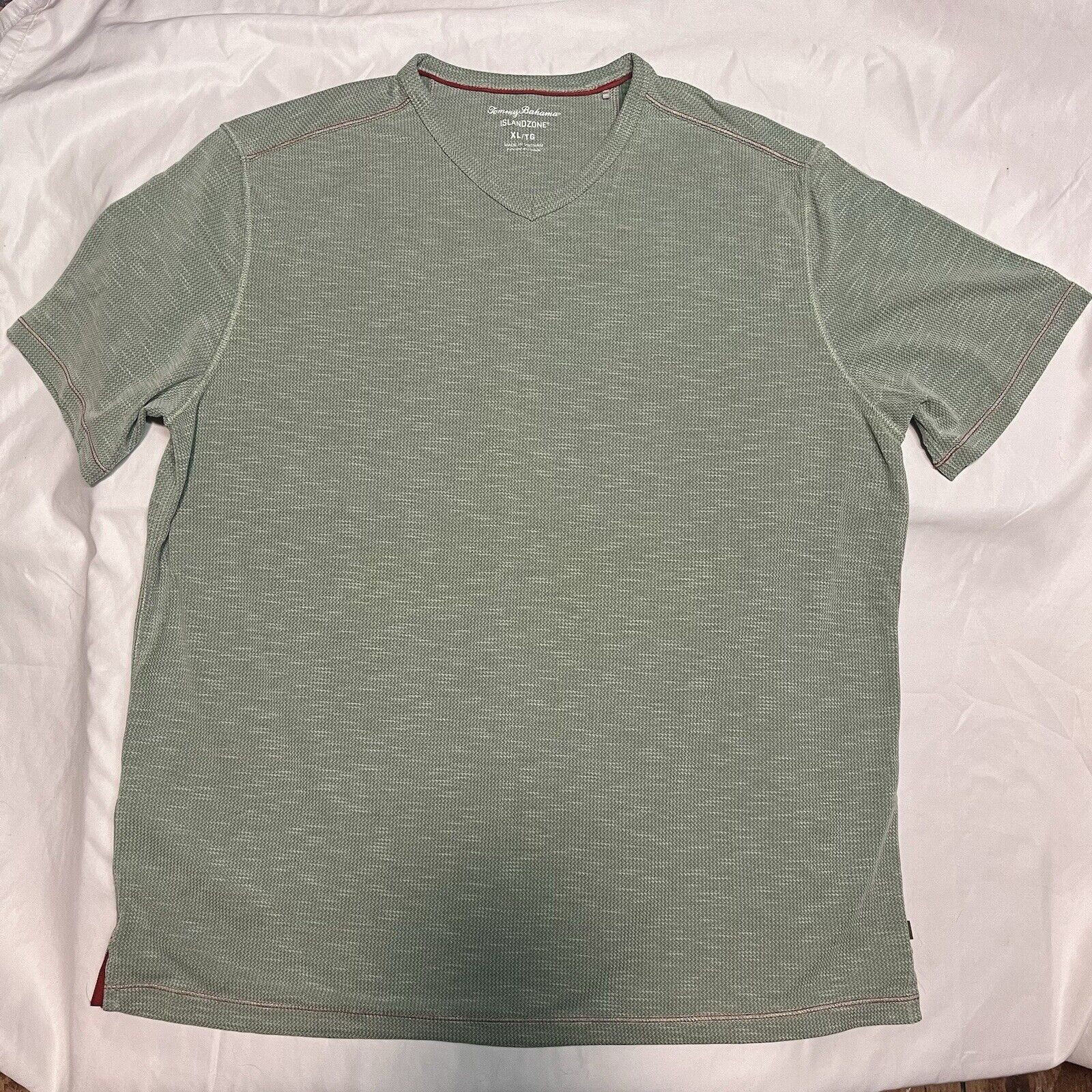 Tommy Bahama Tommy Bahama IslandZone V-Neck T-Shirt Size US XL / EU 56 / 4 - 1 Thumbnail