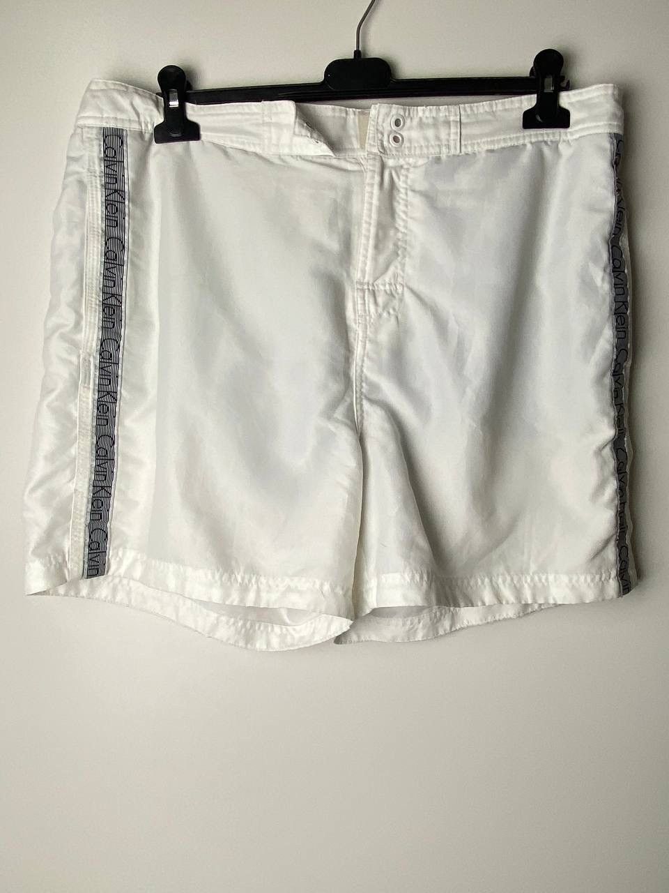 Calvin Klein Calvin Klein streetwear shorts size XL Size US 40 / EU 56 - 1 Thumbnail