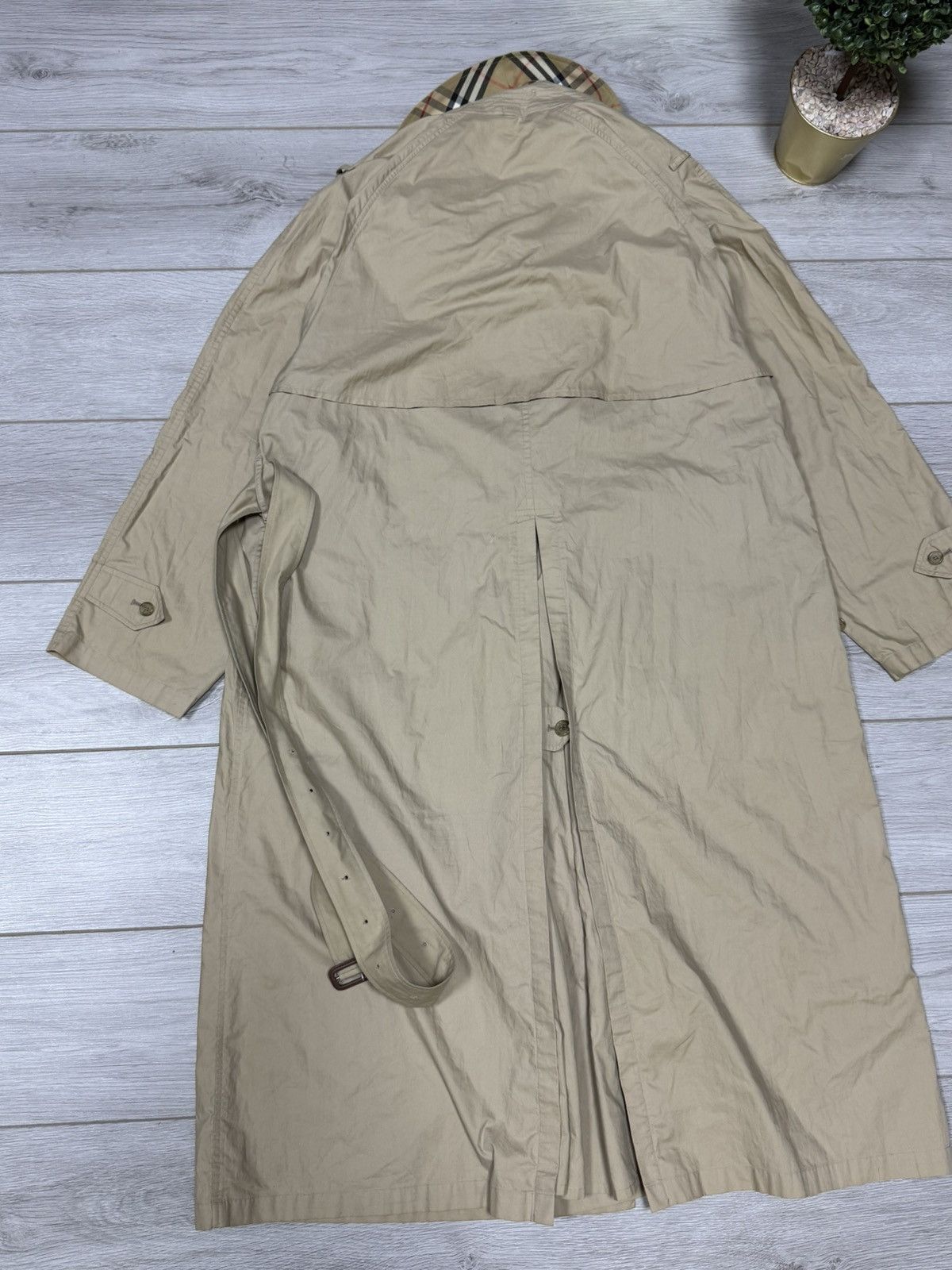 Burberry Burberry double breasted trench coat buttons vintage England Size US L / EU 52-54 / 3 - 18 Thumbnail
