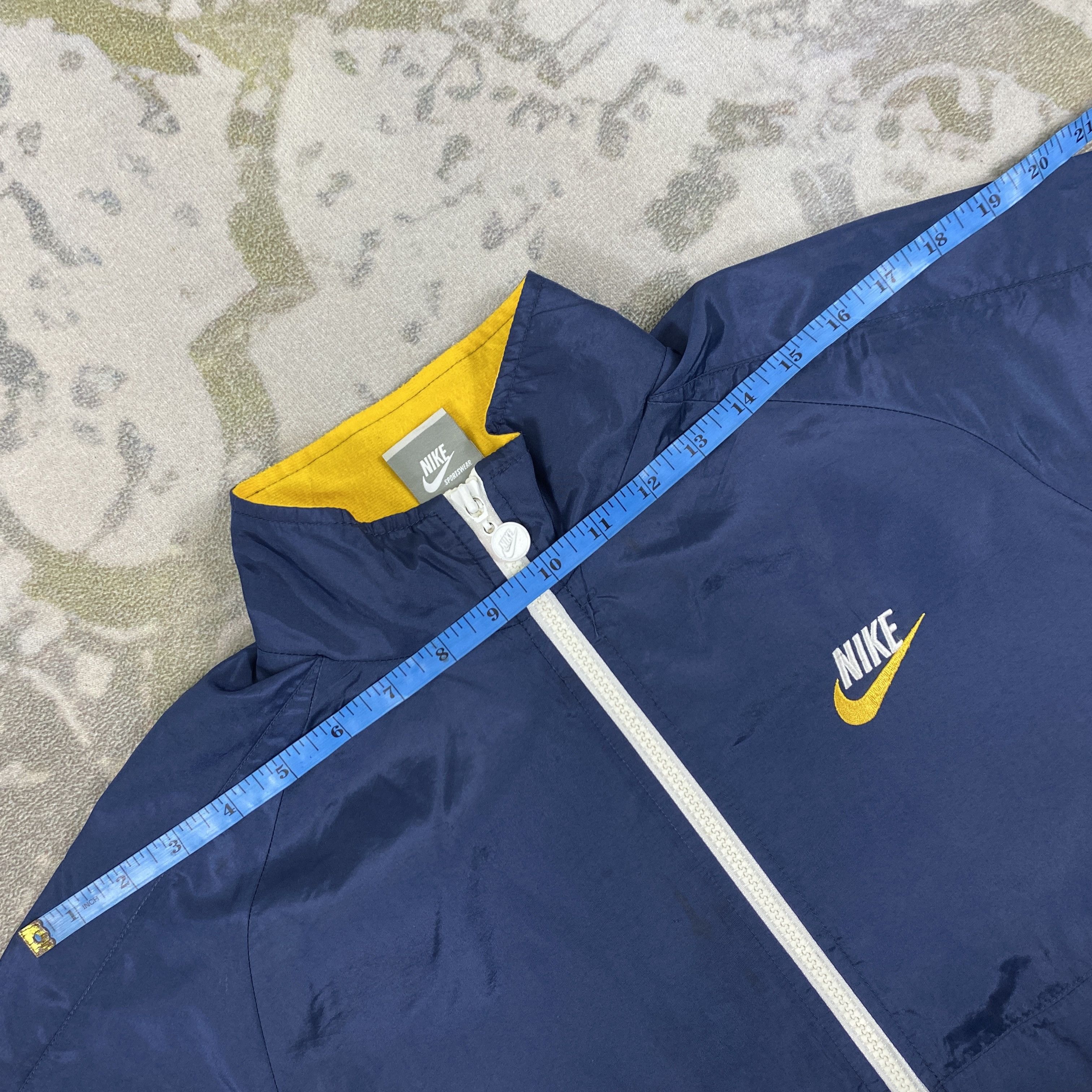 Nike Vintage Nike Windbreaker Light Jacket- J389 Size US S / EU 44-46 / 1 - 7 Thumbnail
