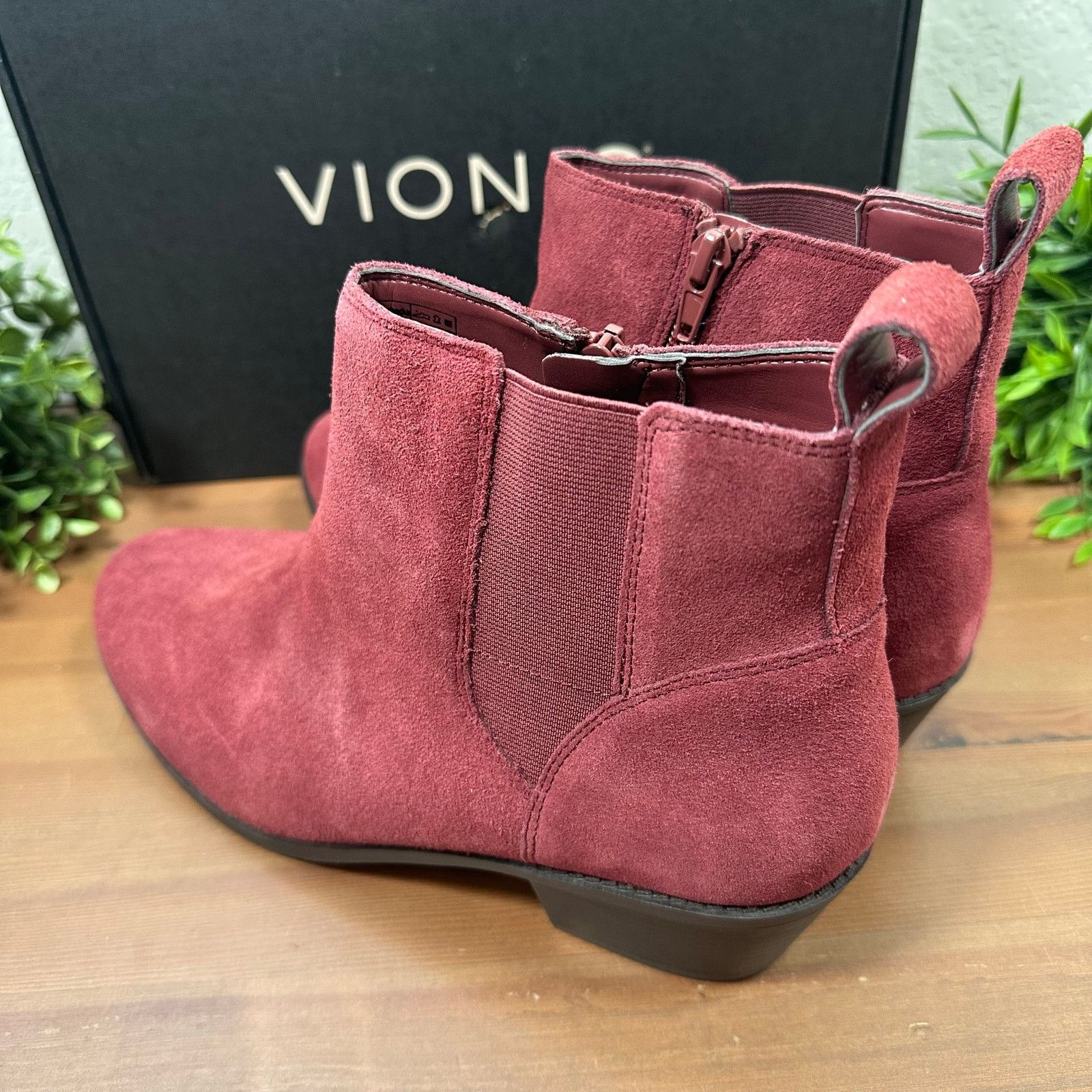 Vionic Vionic Roseland Water-Repellent Suede Ankle Boots Size 9.5 Size US 9.5 / IT 39.5 - 6 Thumbnail