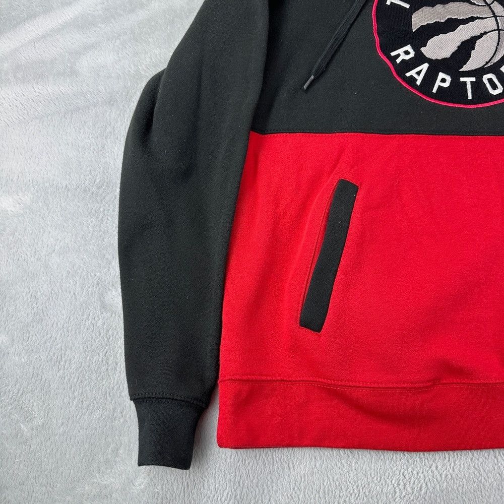 NBA Toronto Raptors Black / Red Hoodie Men’s Size L Size US L / EU 52-54 / 3 - 4 Thumbnail