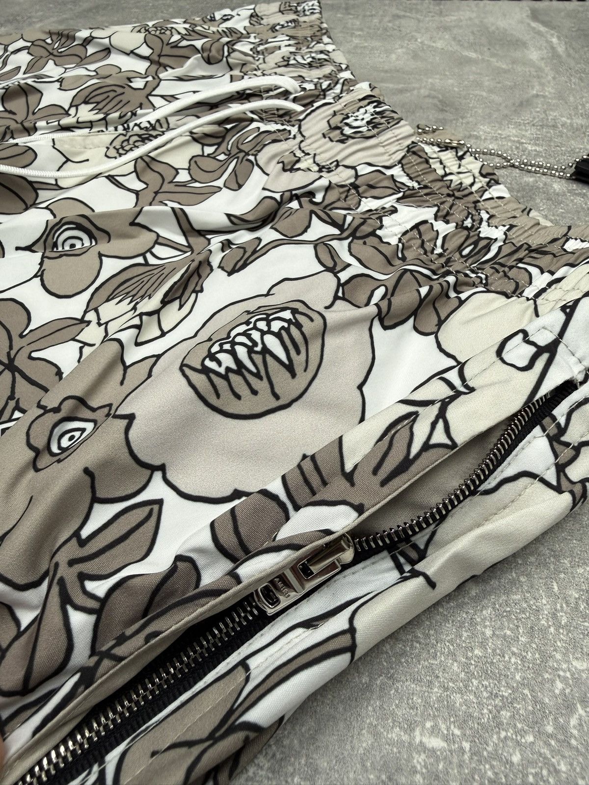 Amiri Amiri Flower Swim Shorts. Size L. BNWT. RRP $525 Size US 34 / EU 50 - 3 Thumbnail