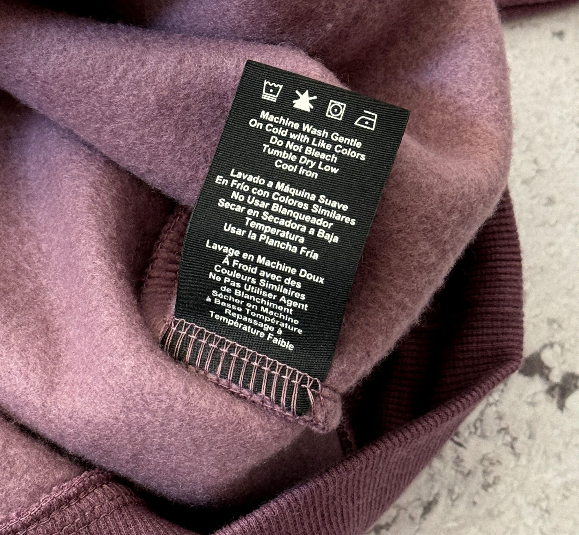 Ugg UGG Fuzzy Logo Hoodie for Women SIZE L RETAIL 98$ Size L / US 10 / IT 46 - 9 Thumbnail