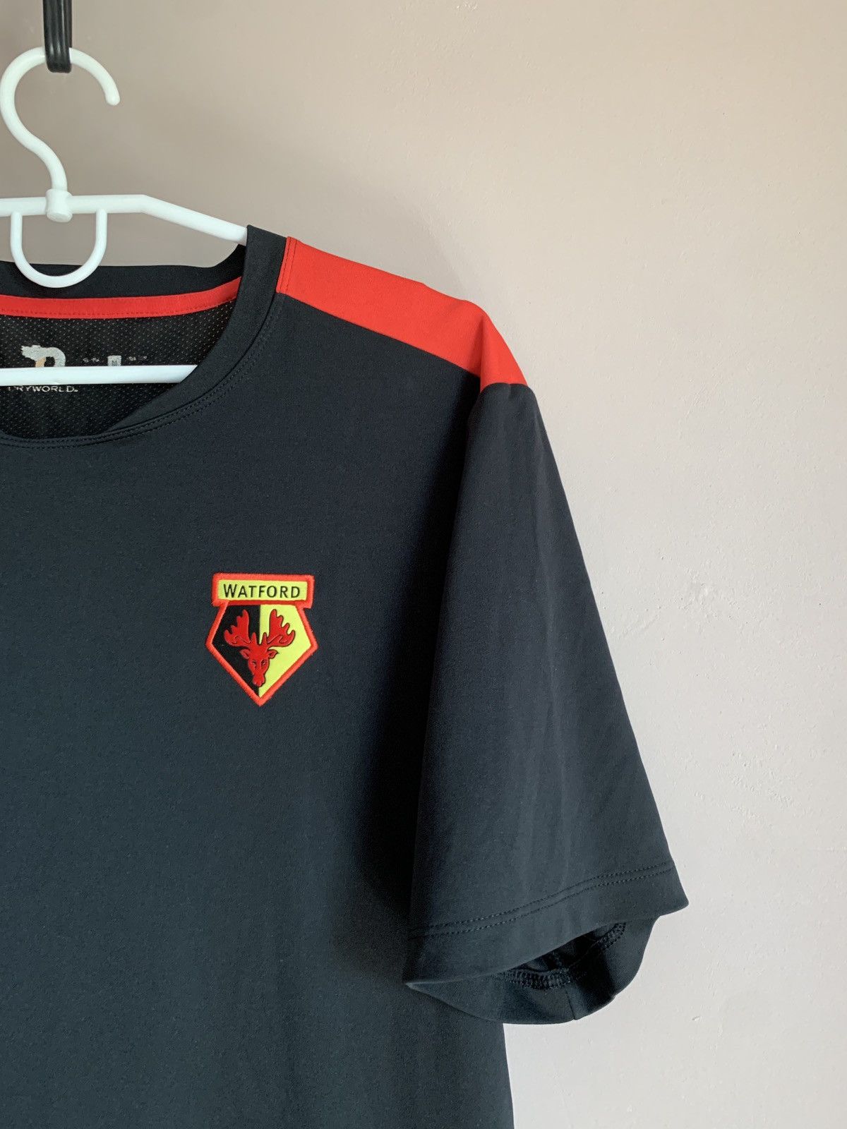 Other Watford Training Football Shirt Soccer Jersey Size M Size US M / EU 48-50 / 2 - 4 Thumbnail