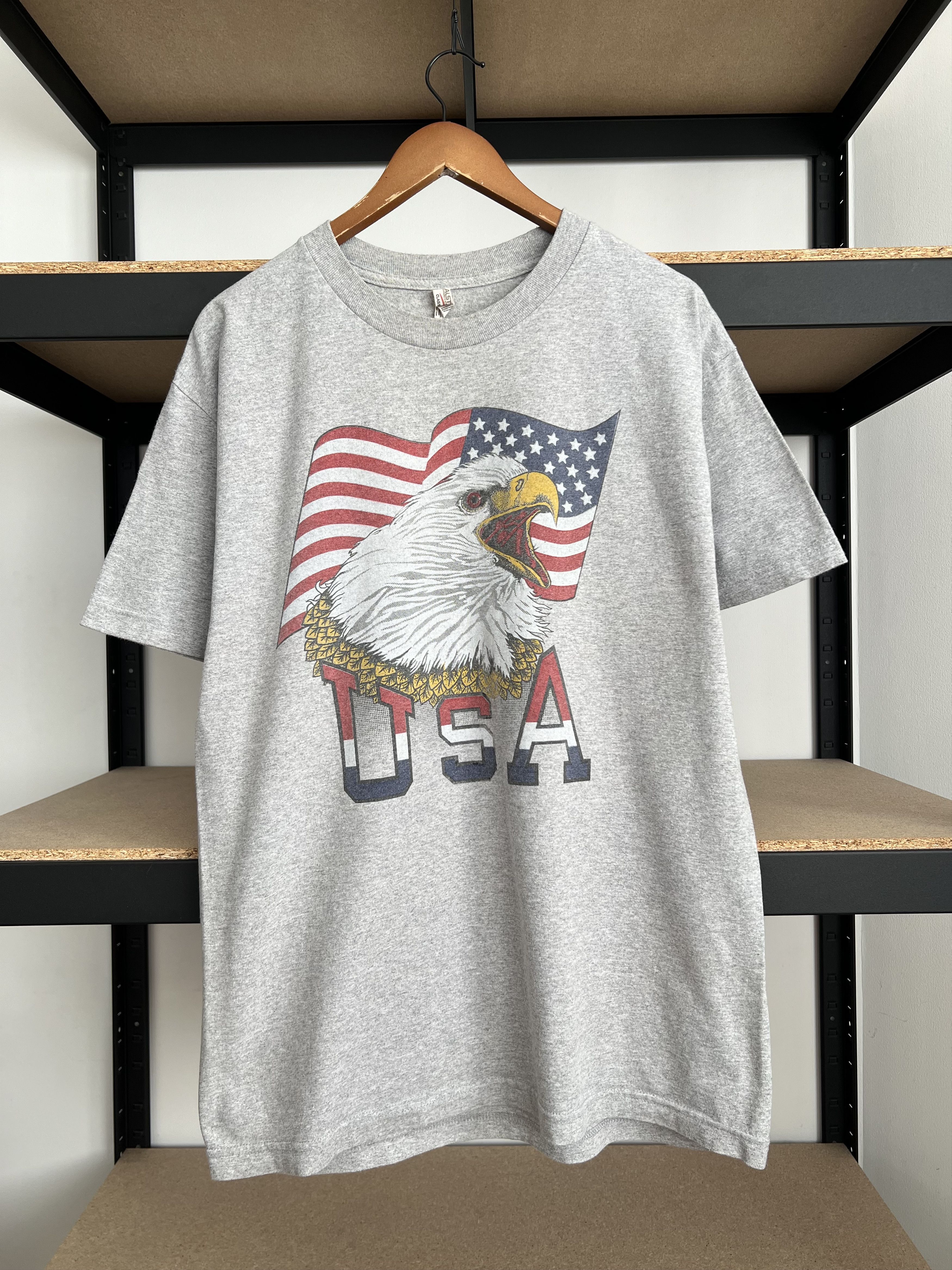 Vintage Vintage 2000s USA Flag American Eagle Gray T-shirt Size US L / EU 52-54 / 3 - 1 Thumbnail
