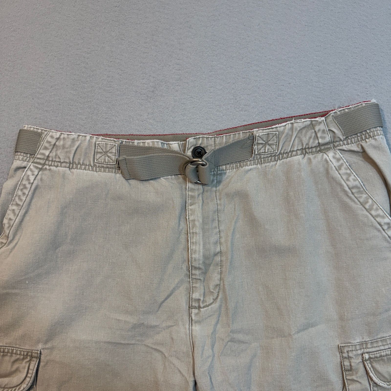Old Navy Vintage Old Navy Cargo Shorts Men's 36 Tan 10" Inseam Size US 36 / EU 52 - 4 Thumbnail