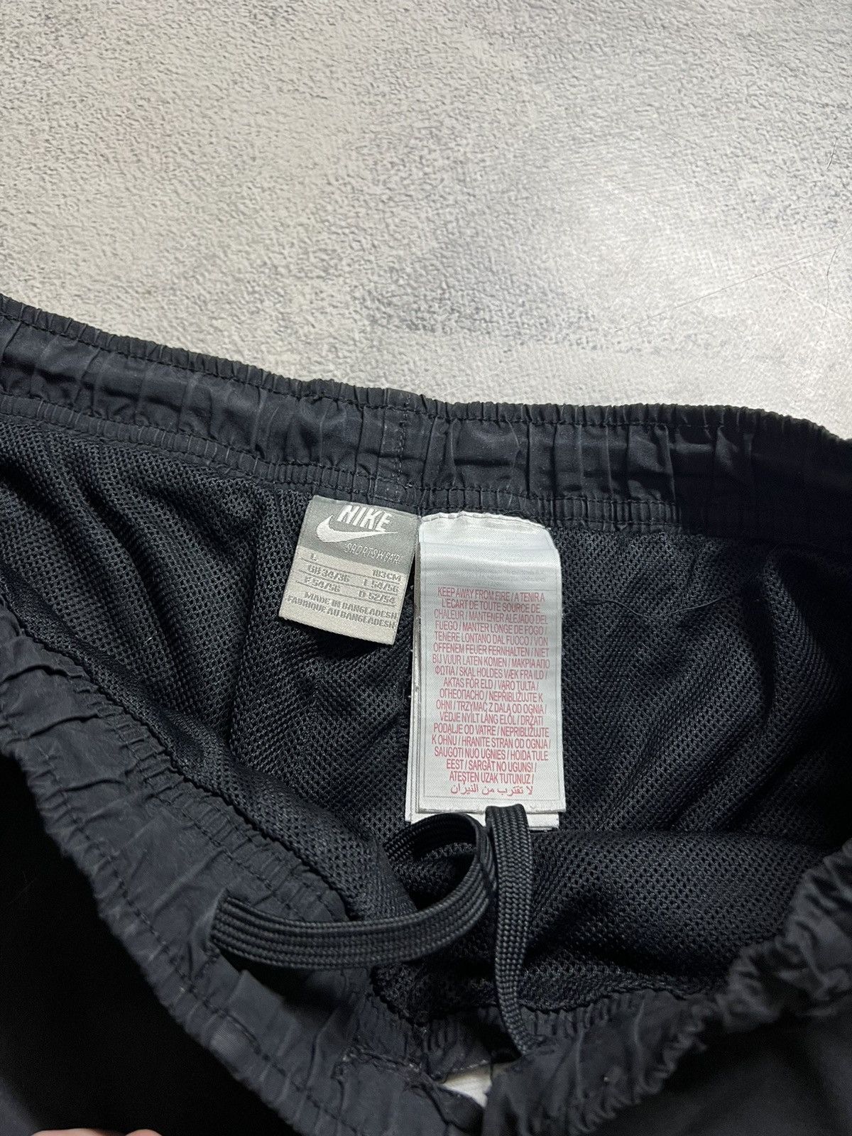 Nike × Vintage Vintage Y2K Nike Nylon Pants 00’s Size US 34 / EU 50 - 9 Thumbnail