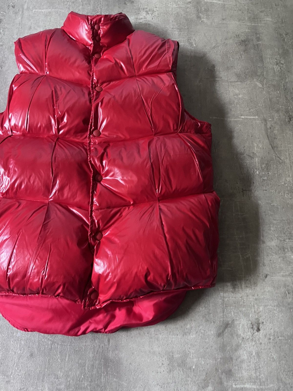 Maison Margiela Maison Margiela A/W 08 feather red puffer vest wrinkled rare Size US M / EU 48-50 / 2 - 3 Thumbnail