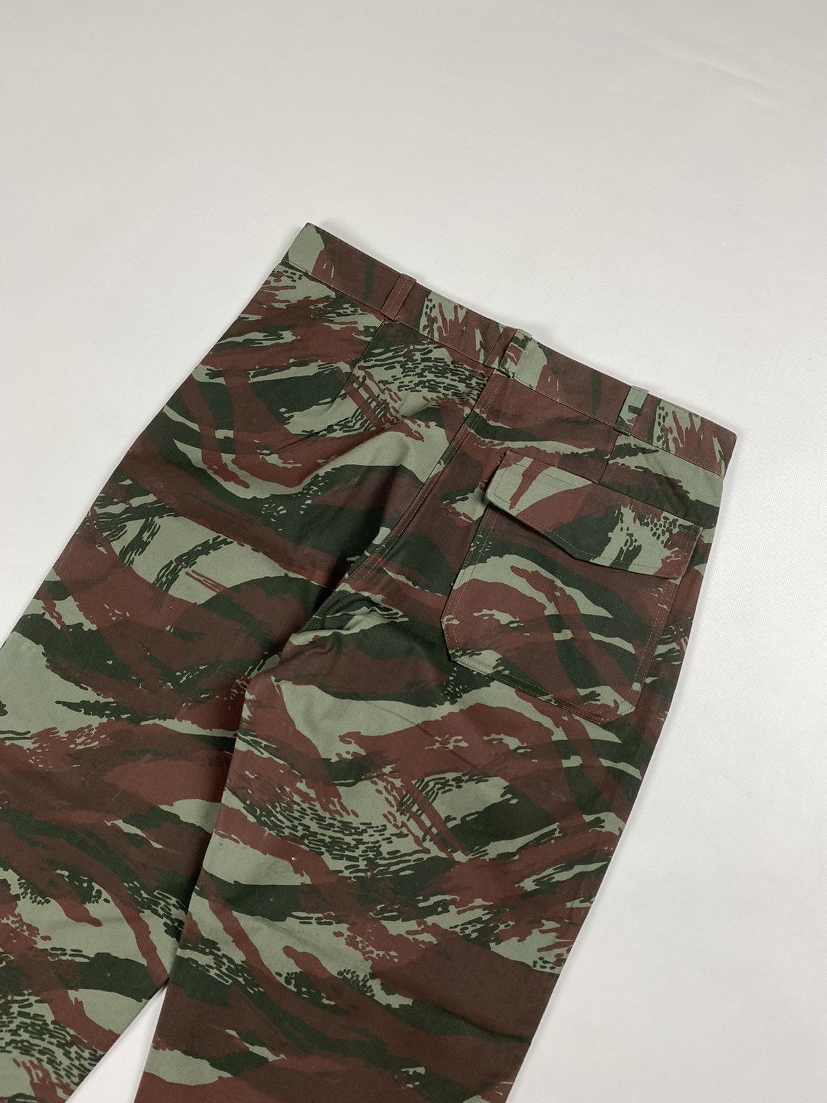 Vintage Vintage men’s Ailee Zipper Camo Hunting Pants Trousers Size US 31 - 18 Thumbnail