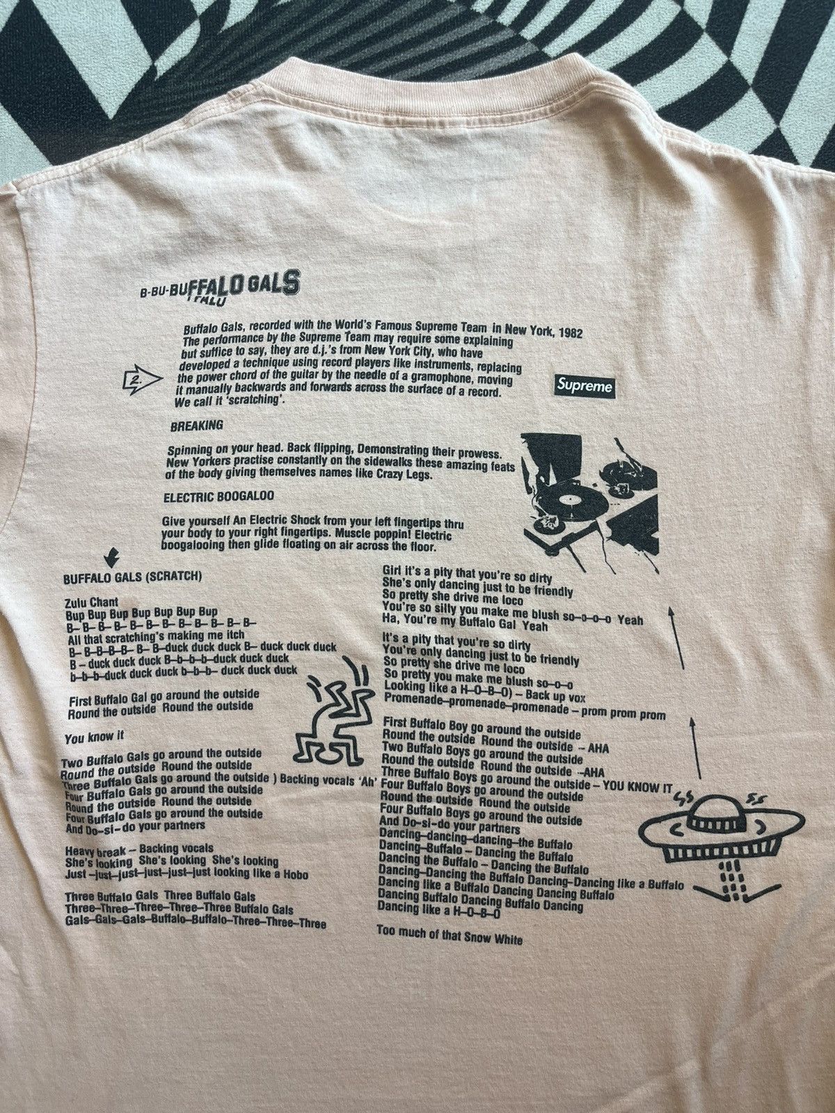 Supreme Supreme Phone Tee Photo Collection 18’s Tshirt Size US M / EU 48-50 / 2 - 11 Thumbnail