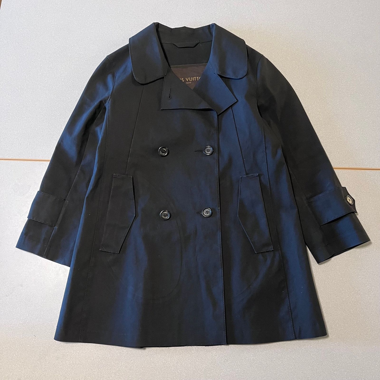 Louis Vuitton Louis Vuitton Leopard Lined Double-Breasted Mackintosh Coat Size S / US 4 / IT 40 - 1 Thumbnail