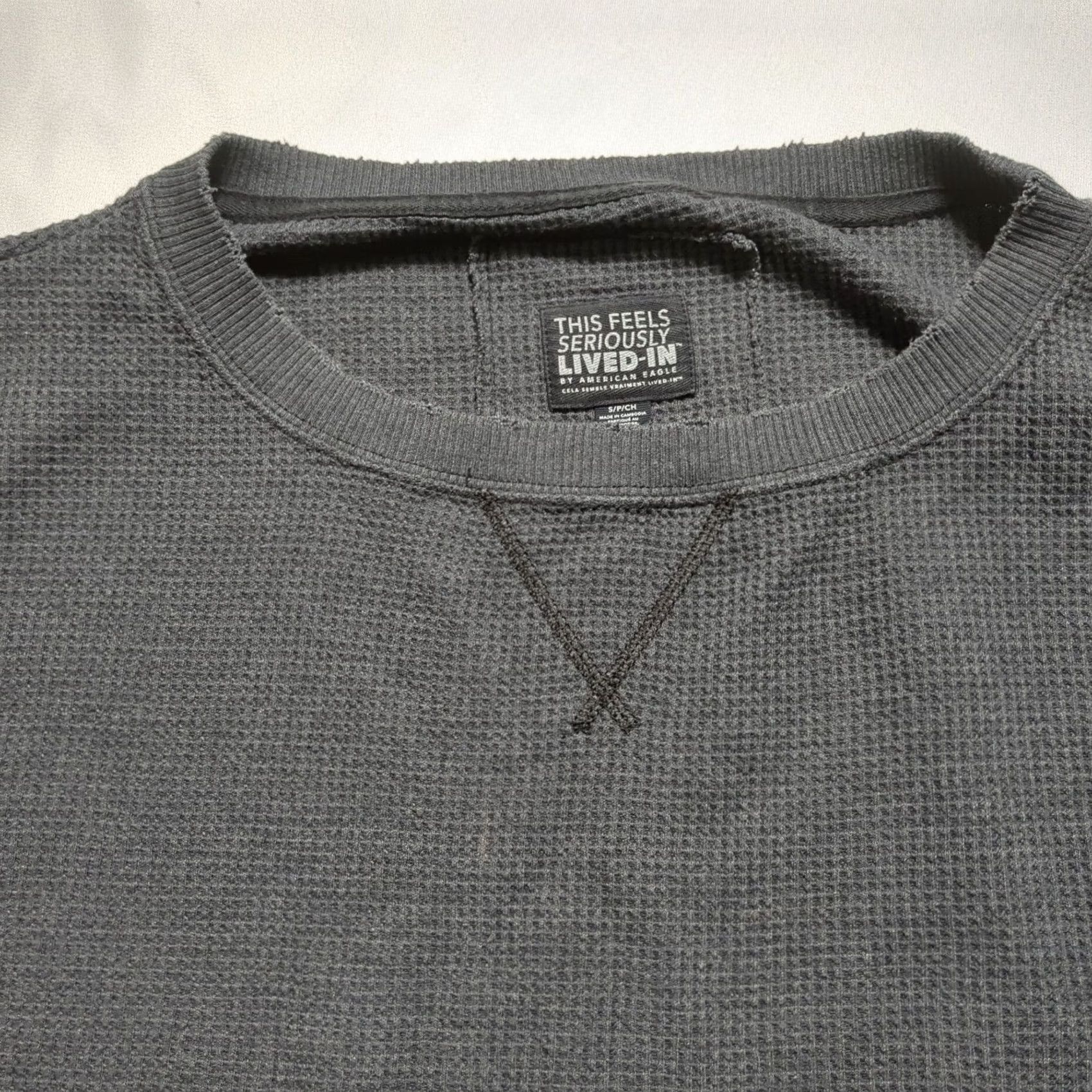 American Eagle Outfitters VINTAGE American Eagle Seriously Lived-In Waffle Knit Thermal Top Grey Small Oversized Size S / US 4 / IT 40 - 3 Thumbnail