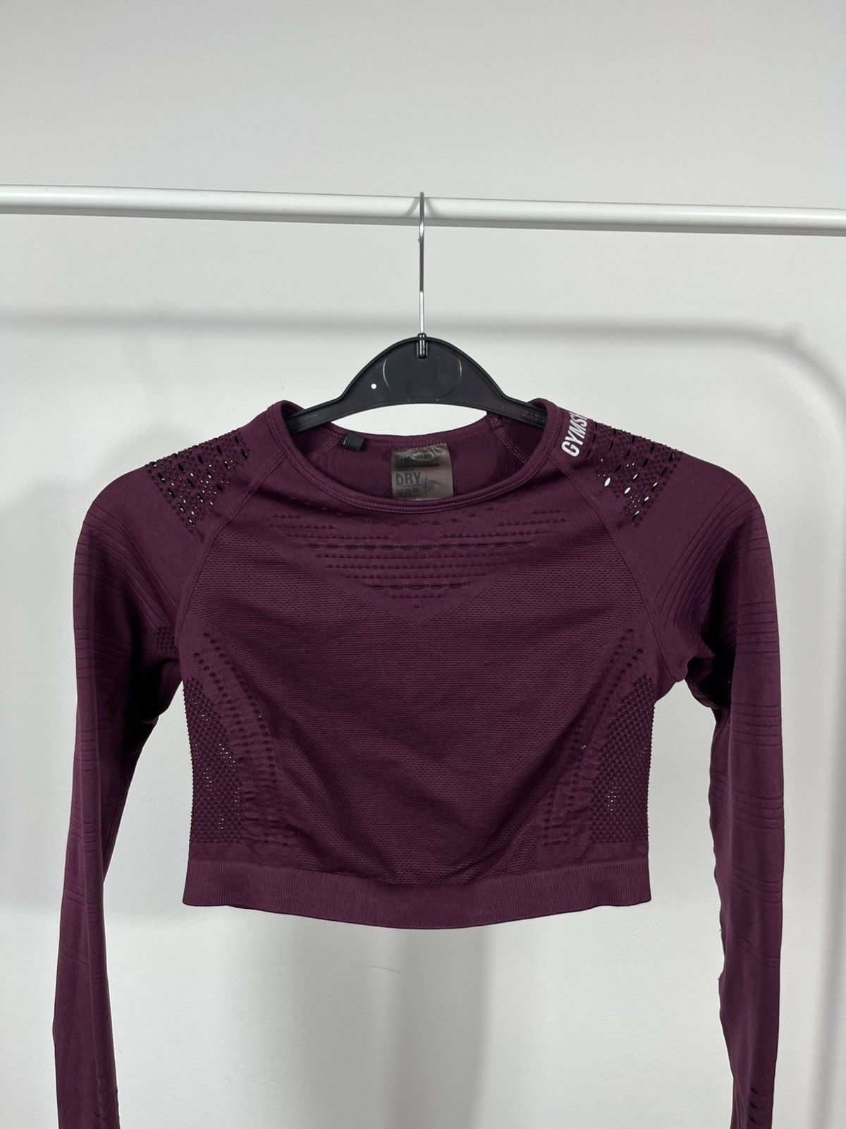 Gymshark Gymshark Women’s Flex Seamless Long Sleeve Crop Top XS Plum Size XS / US 0-2 / IT 36-38 - 2 Thumbnail