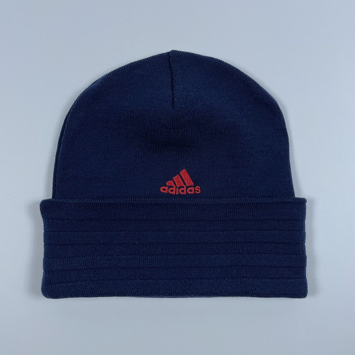 Adidas Vintage ADIDAS MANCHESTER UNITED FC soccer skull beanie hat Size ONE SIZE - 3 Thumbnail