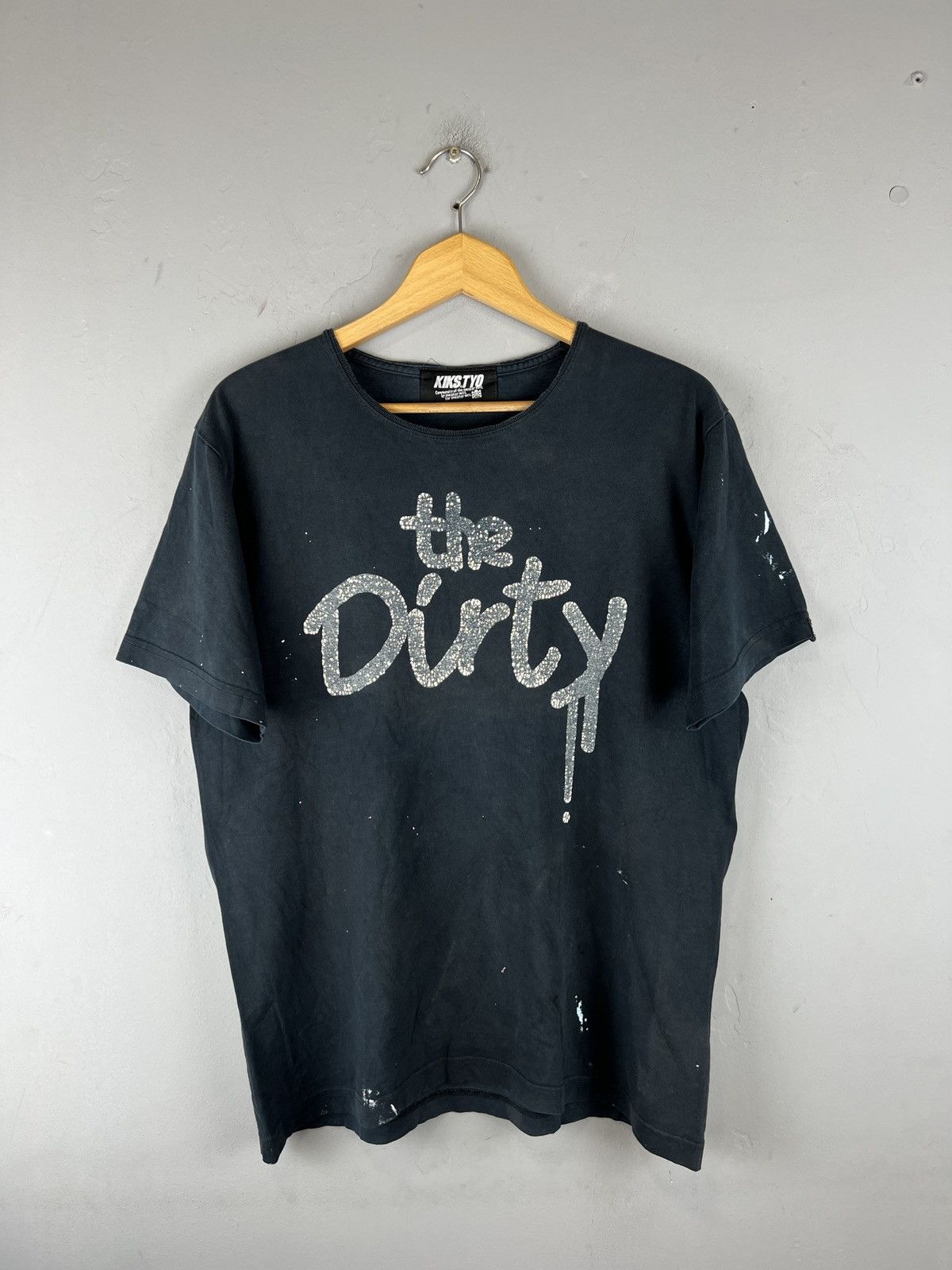 Designer × KIKS TYO × Vintage Vintage Distressed Trashed KIKS TYO The Dirty Japan Tee Size US M / EU 48-50 / 2 - 1 Thumbnail