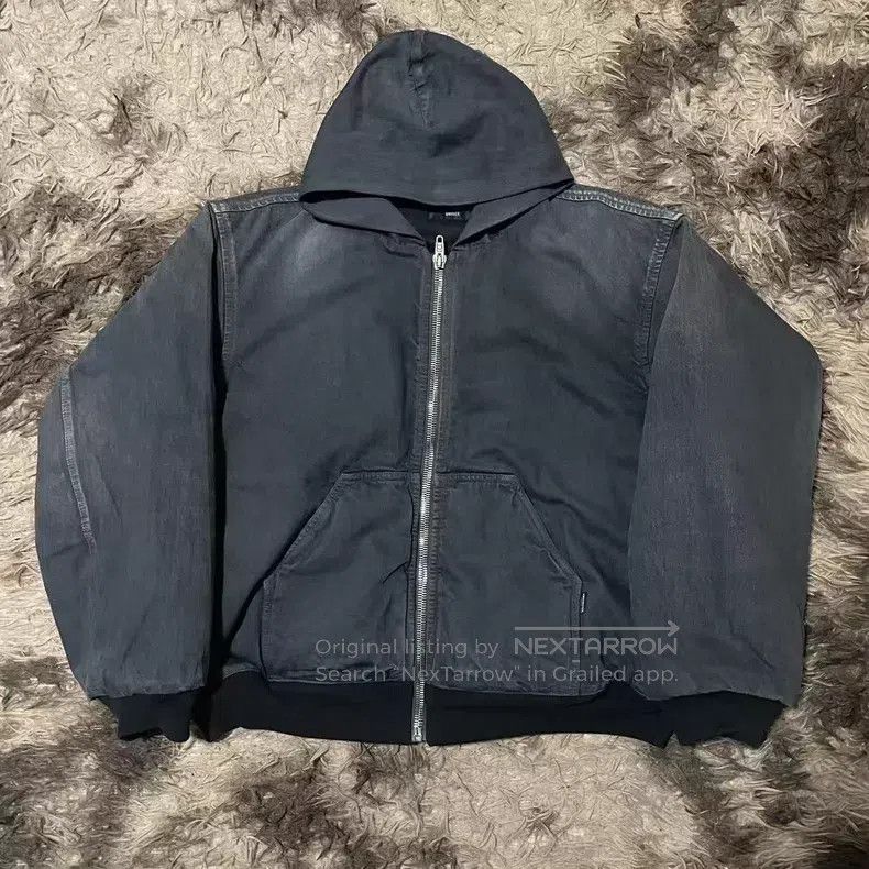Balenciaga Balenciaga Back Letter Logo Vintage Distressed Grey Denim Size US S / EU 44-46 / 1 - 1 Thumbnail