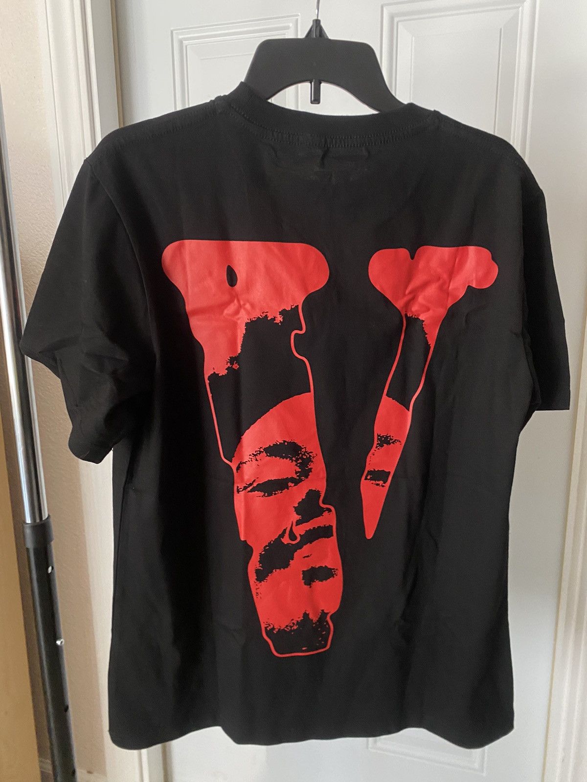 Vlone hotsell x The Weeknd shirt