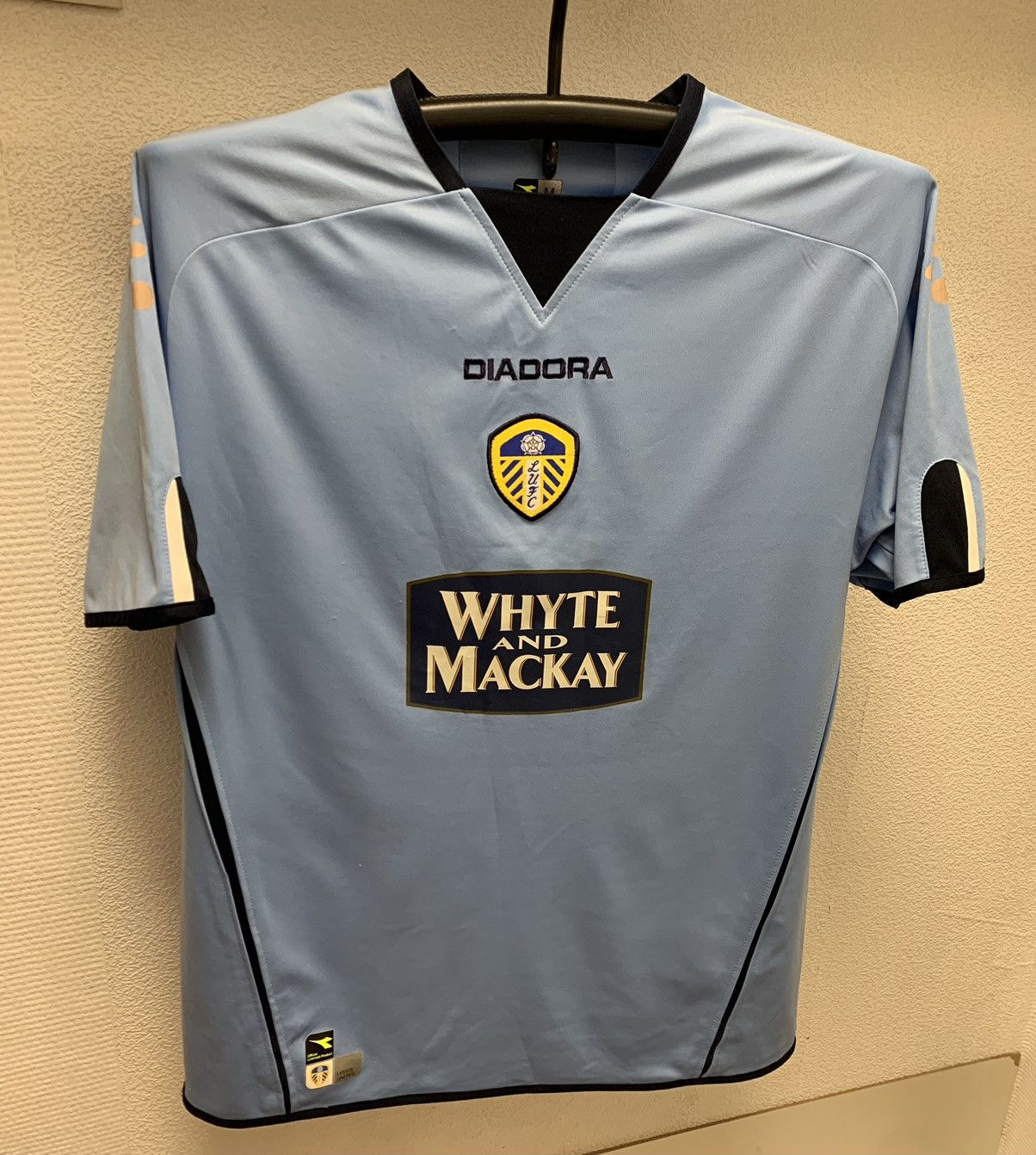 Diadora Leeds United LUFC diadora soccer jersey M sz 2000th Size US M / EU 48-50 / 2 - 1 Thumbnail